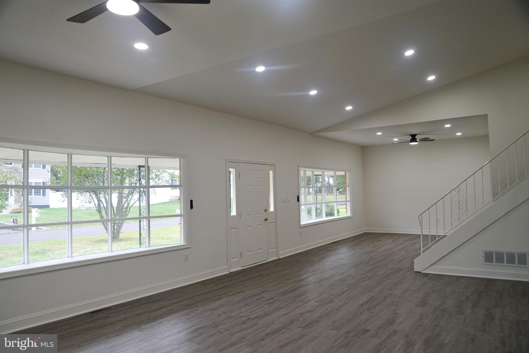 ELMWOOD TERR - Residential