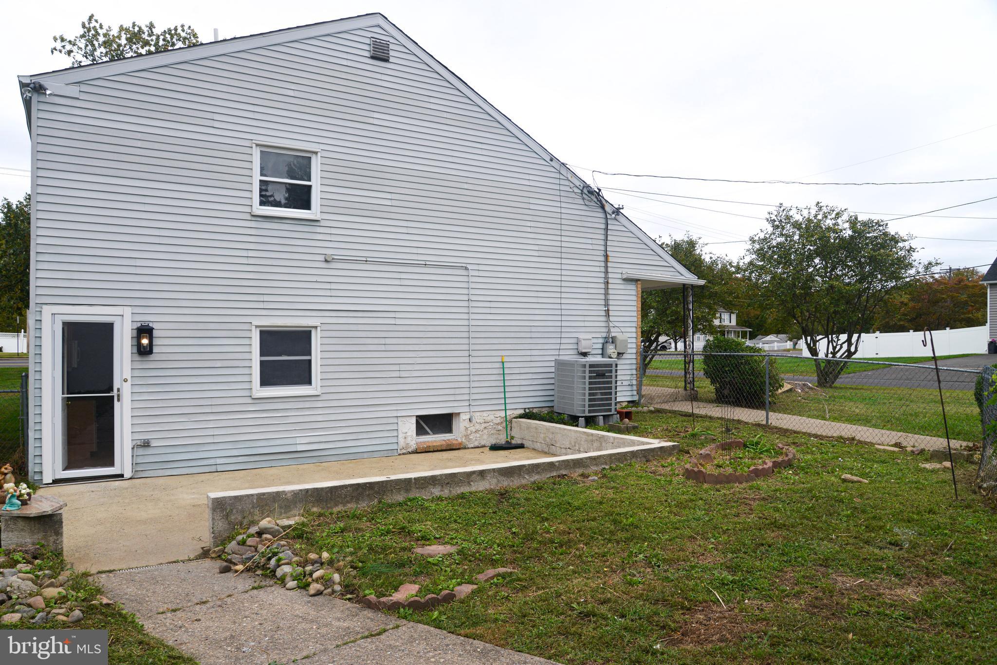 ELMWOOD TERR - Residential