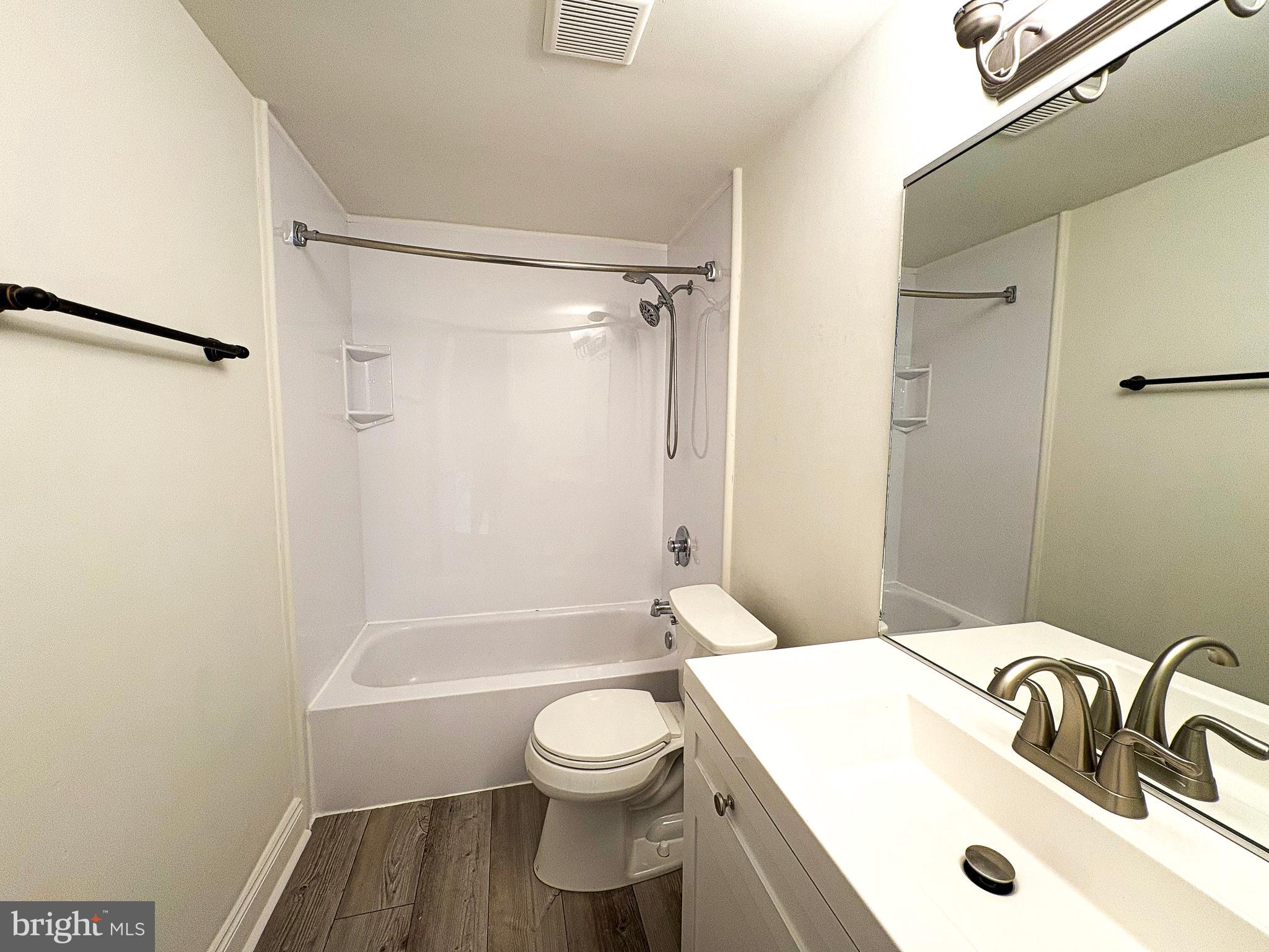 ELMWOOD TERR - Residential