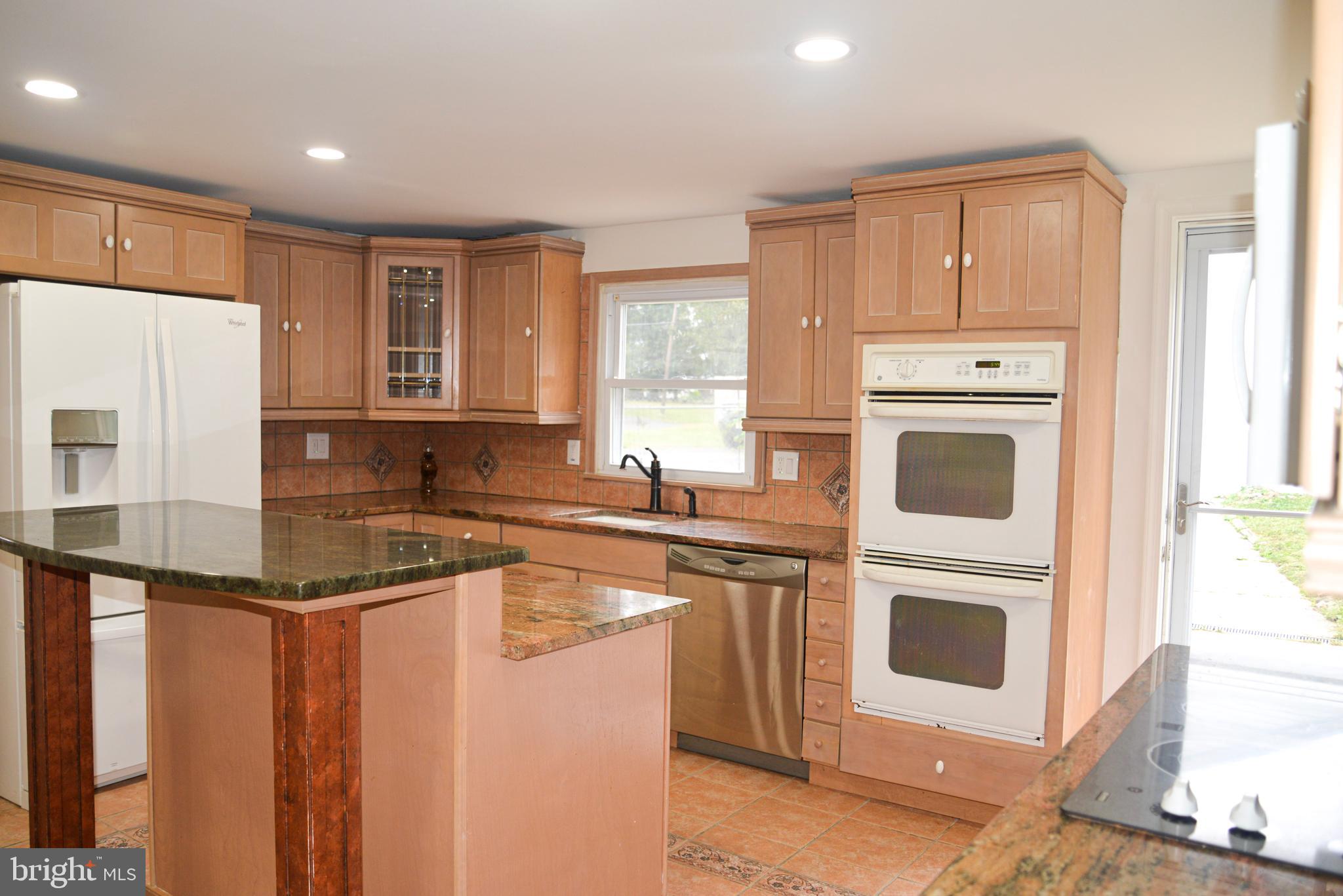 ELMWOOD TERR - Residential