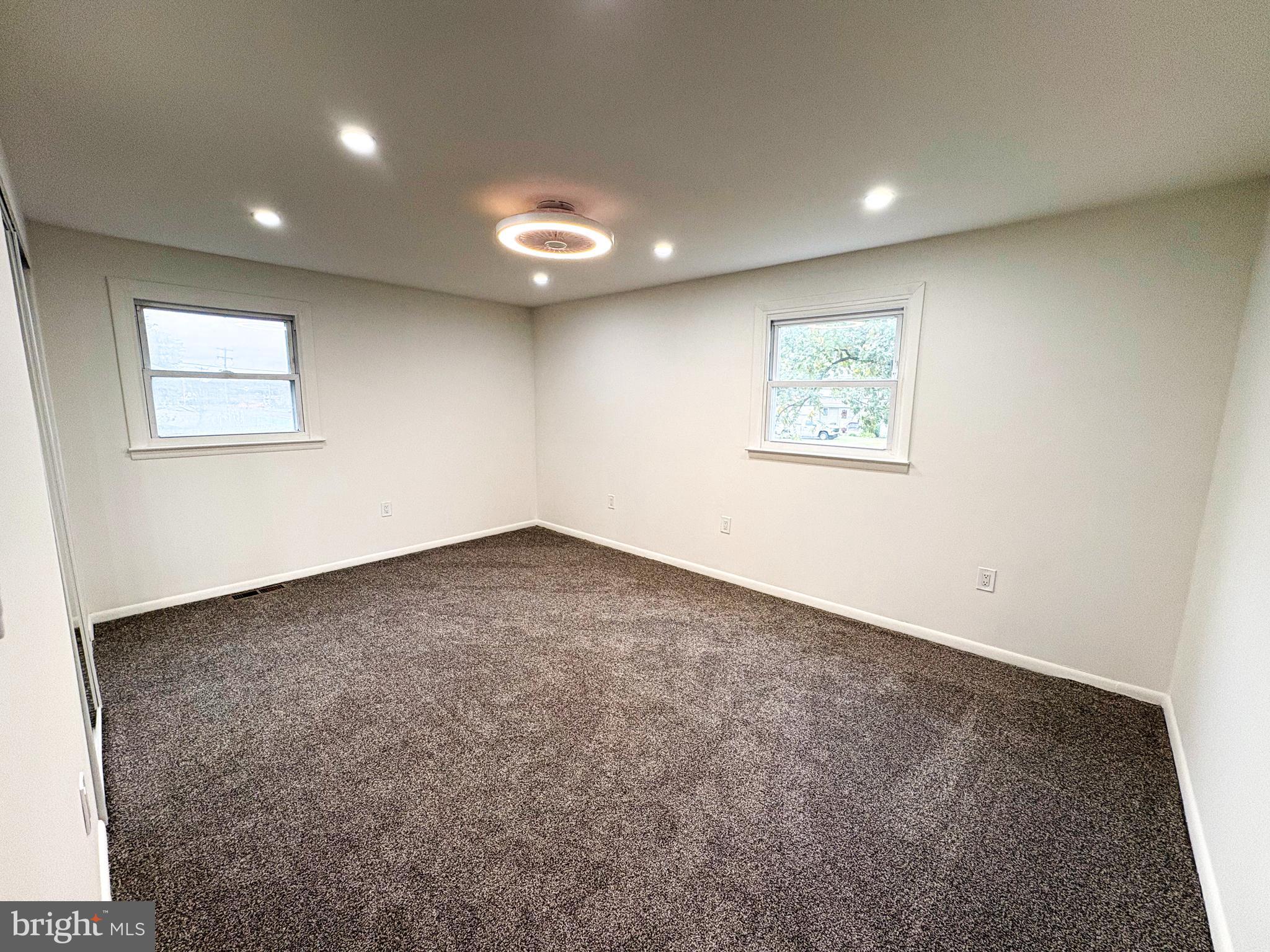 ELMWOOD TERR - Residential