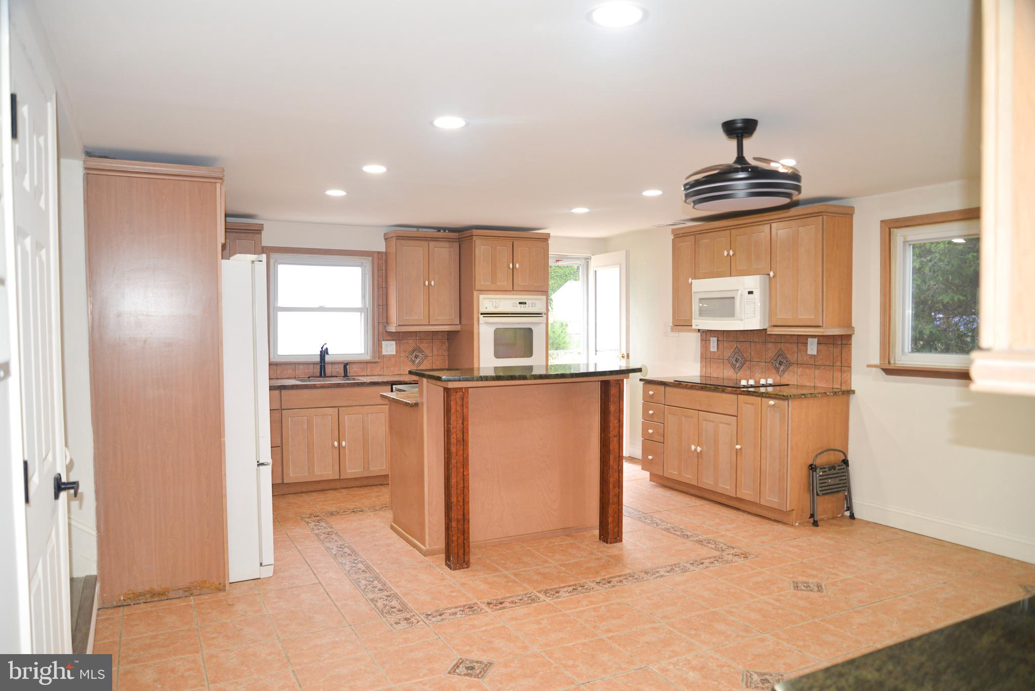 ELMWOOD TERR - Residential