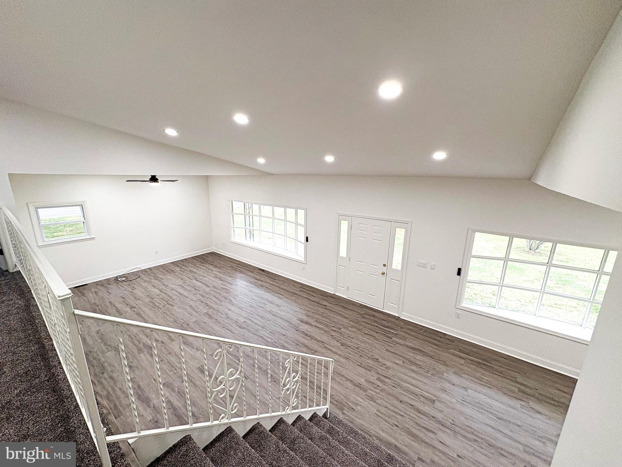 ELMWOOD TERR - Residential