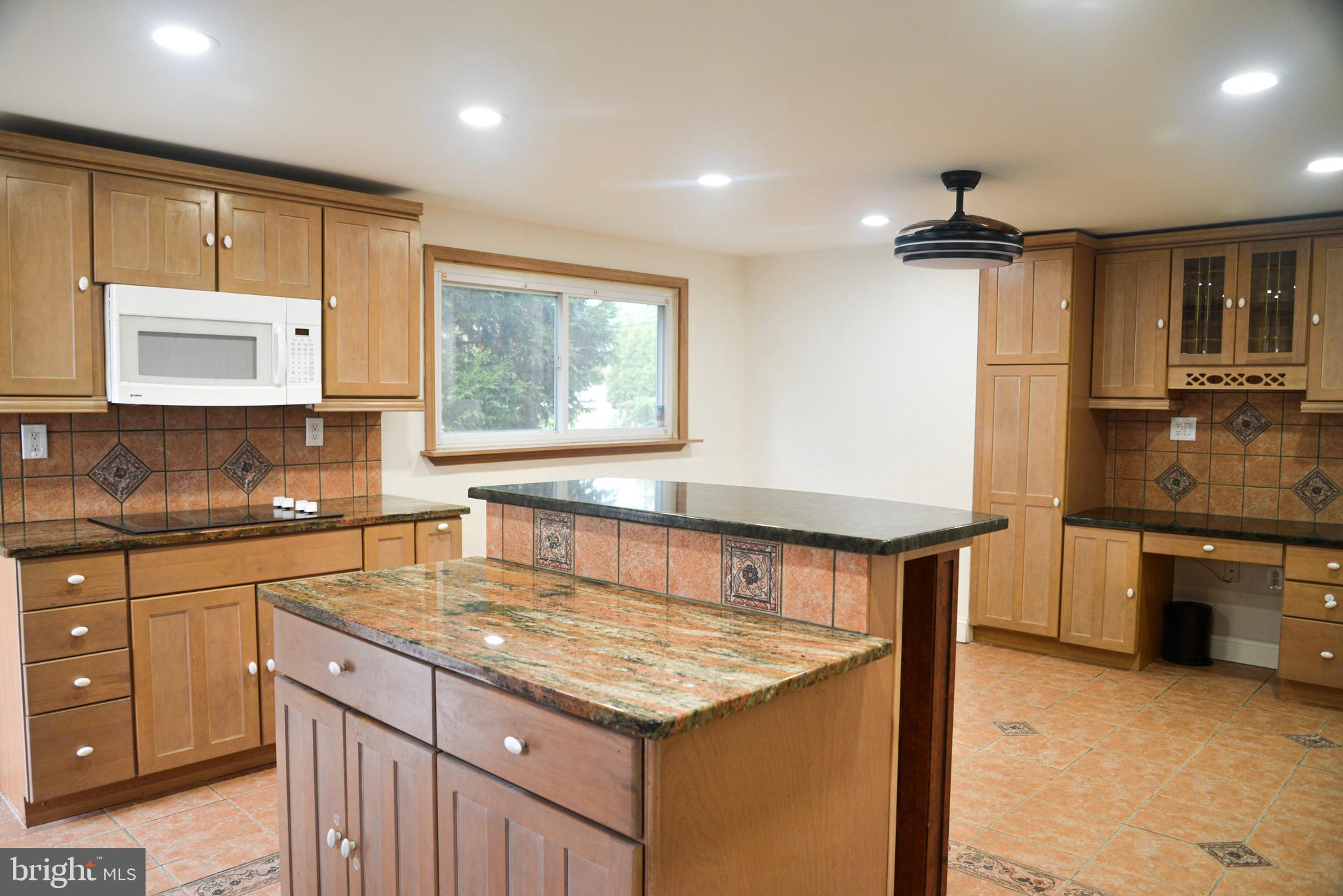 ELMWOOD TERR - Residential