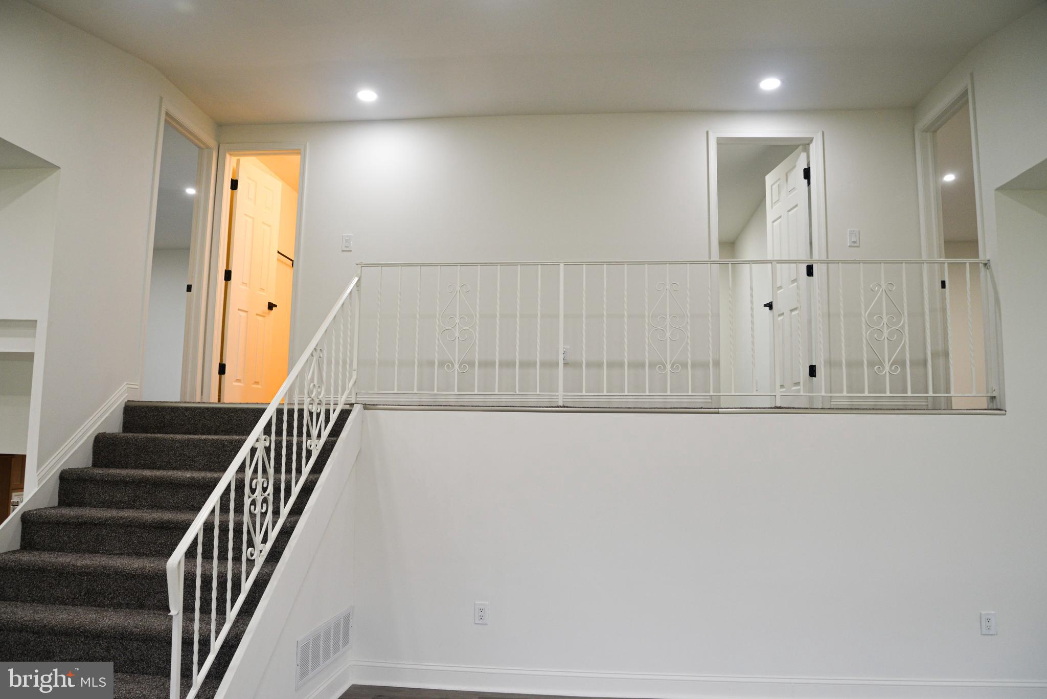 ELMWOOD TERR - Residential