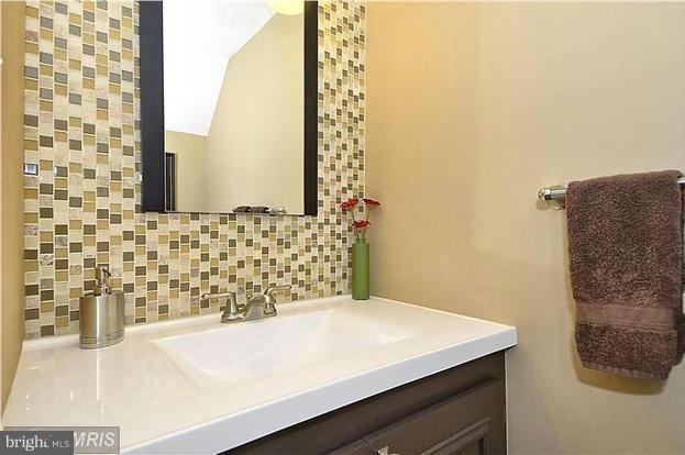 KINGS ROWE - Residential Lease