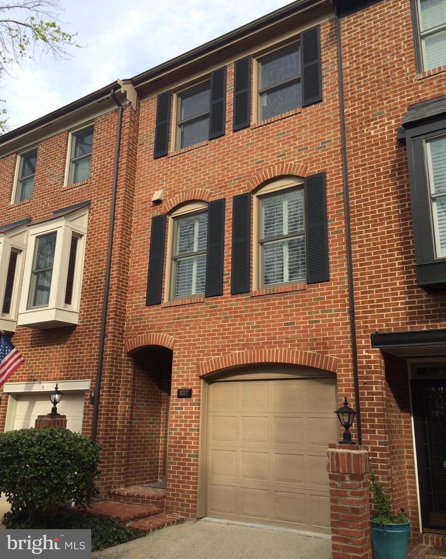 Beautiful colonial-style 2 BR/2.5 BA townhouse right in the heart of Old Town North! Just three blocks to the Braddock Road Metro (Blue/Yellow lines), great restaurants, shops, and parks nearby! five blocks to King St.,seven blocks to Mt. Vernon Trail. HW floors, modern kitchen with granite CT and SS appliances.Ample closets, attic storage.Washer and dryer in same level as bedrooms.