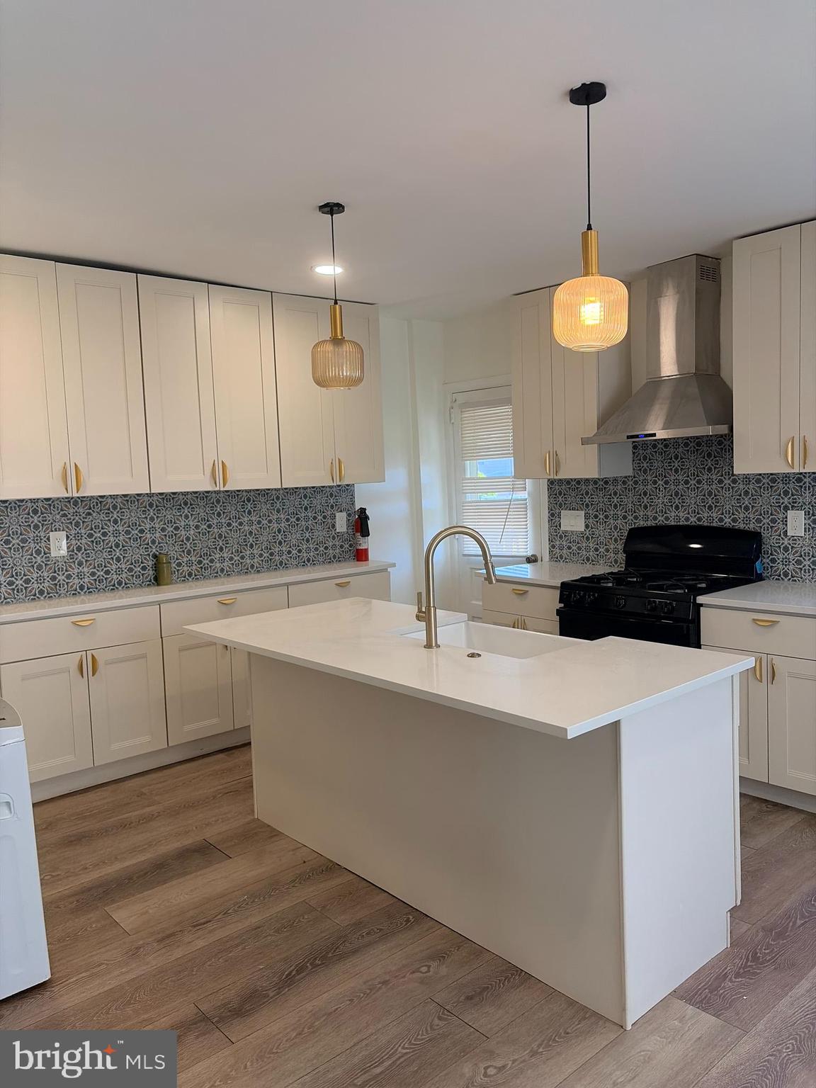 60 W BROADWAY AVENUE