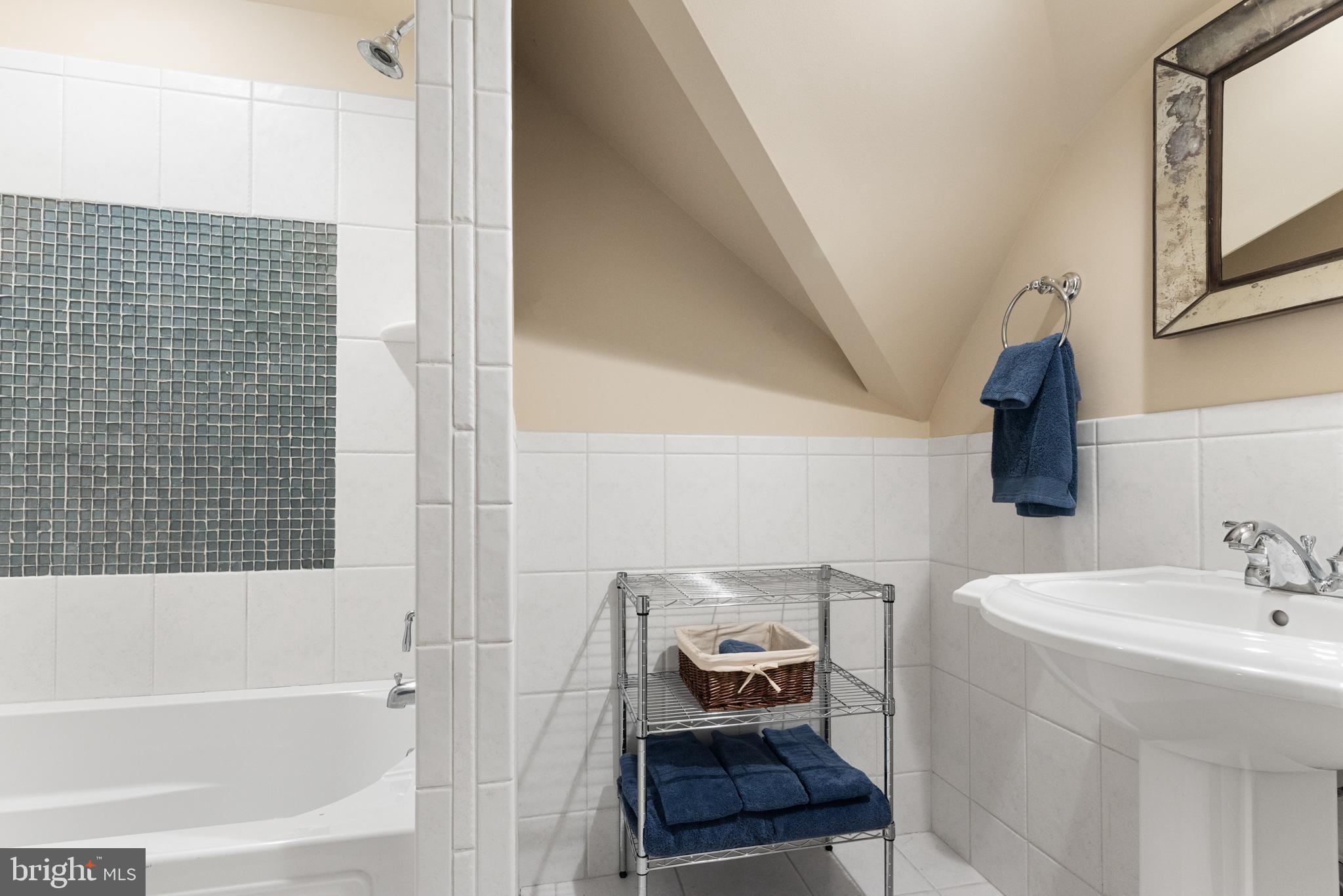 HISTORIC DISTRICT - Residential