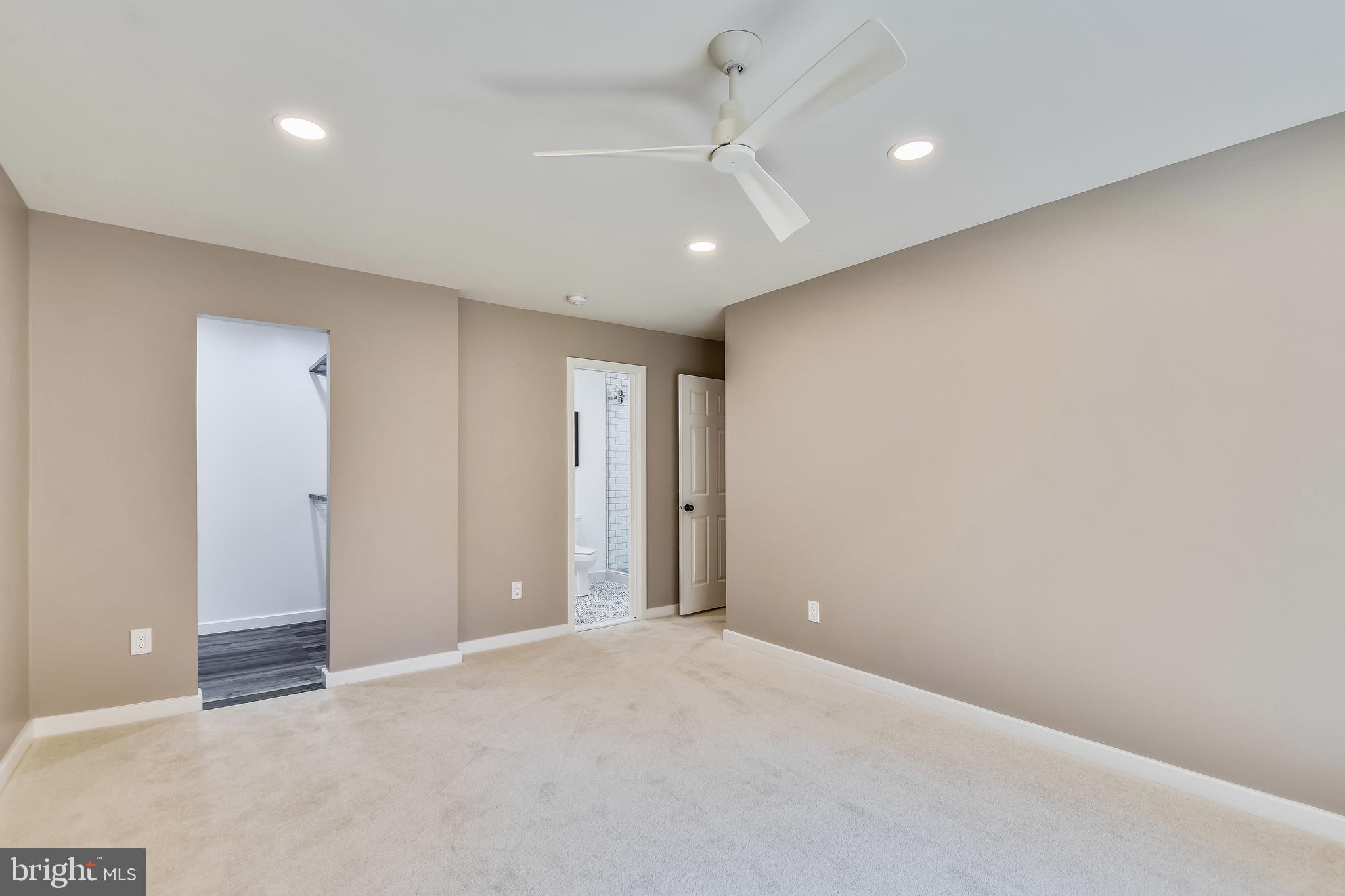 LEE OAKS - Residential