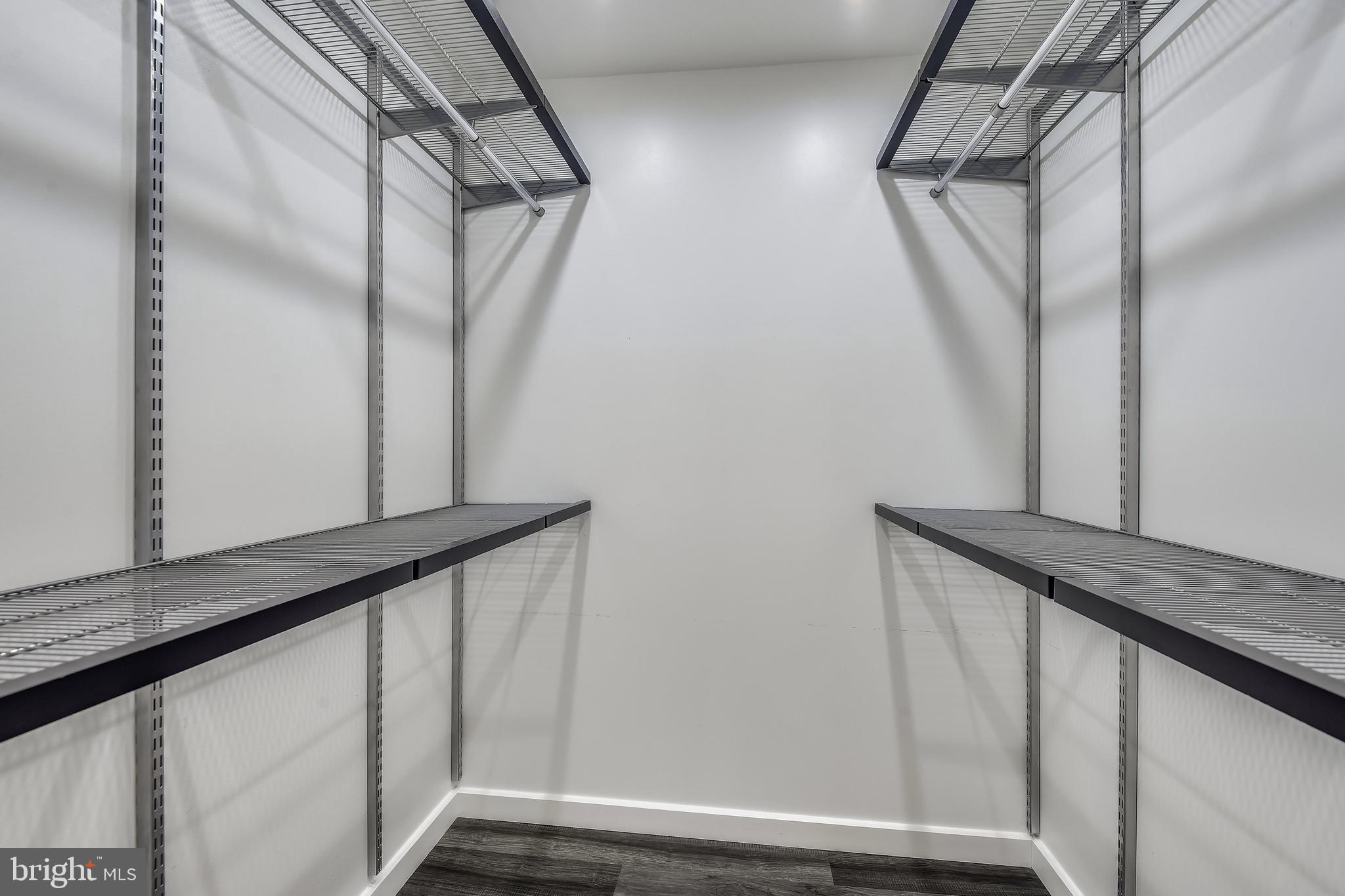 LEE OAKS - Residential