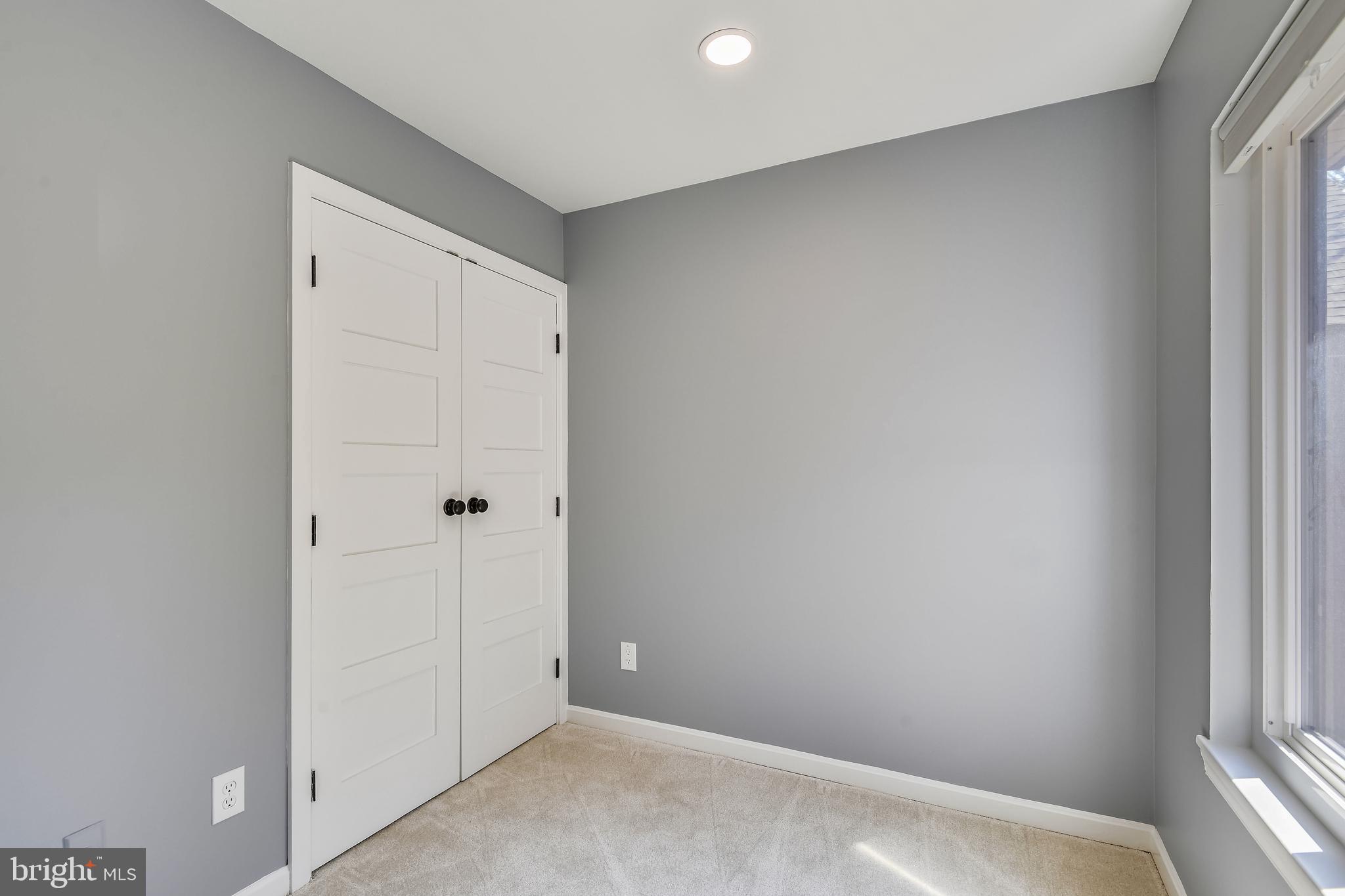 LEE OAKS - Residential