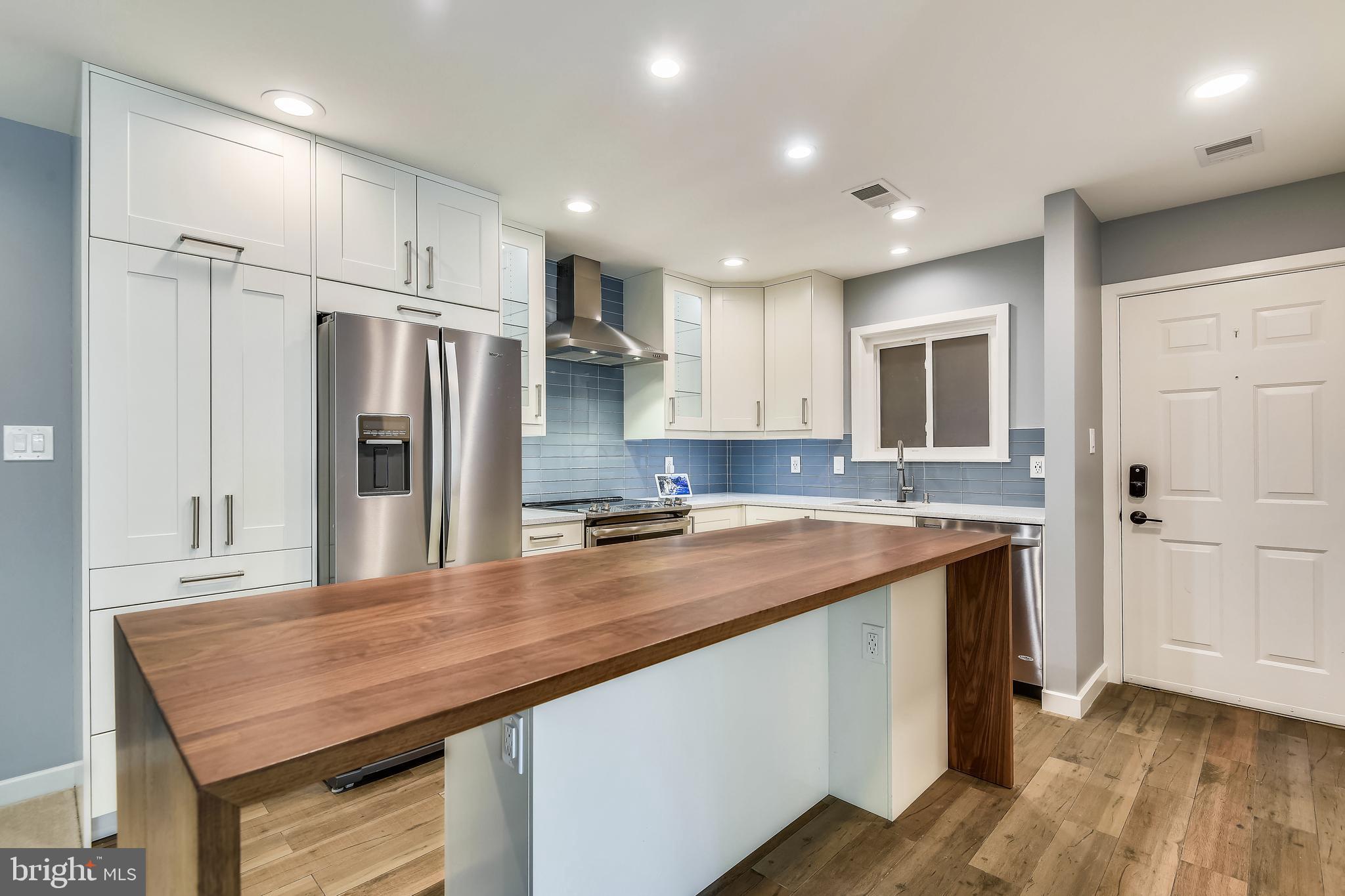 LEE OAKS - Residential