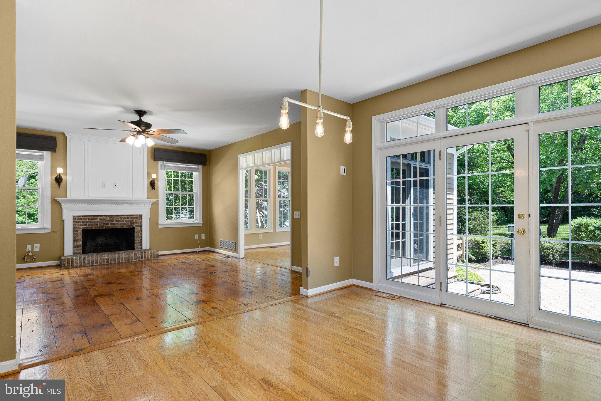 SOMERSET LAKE - Residential