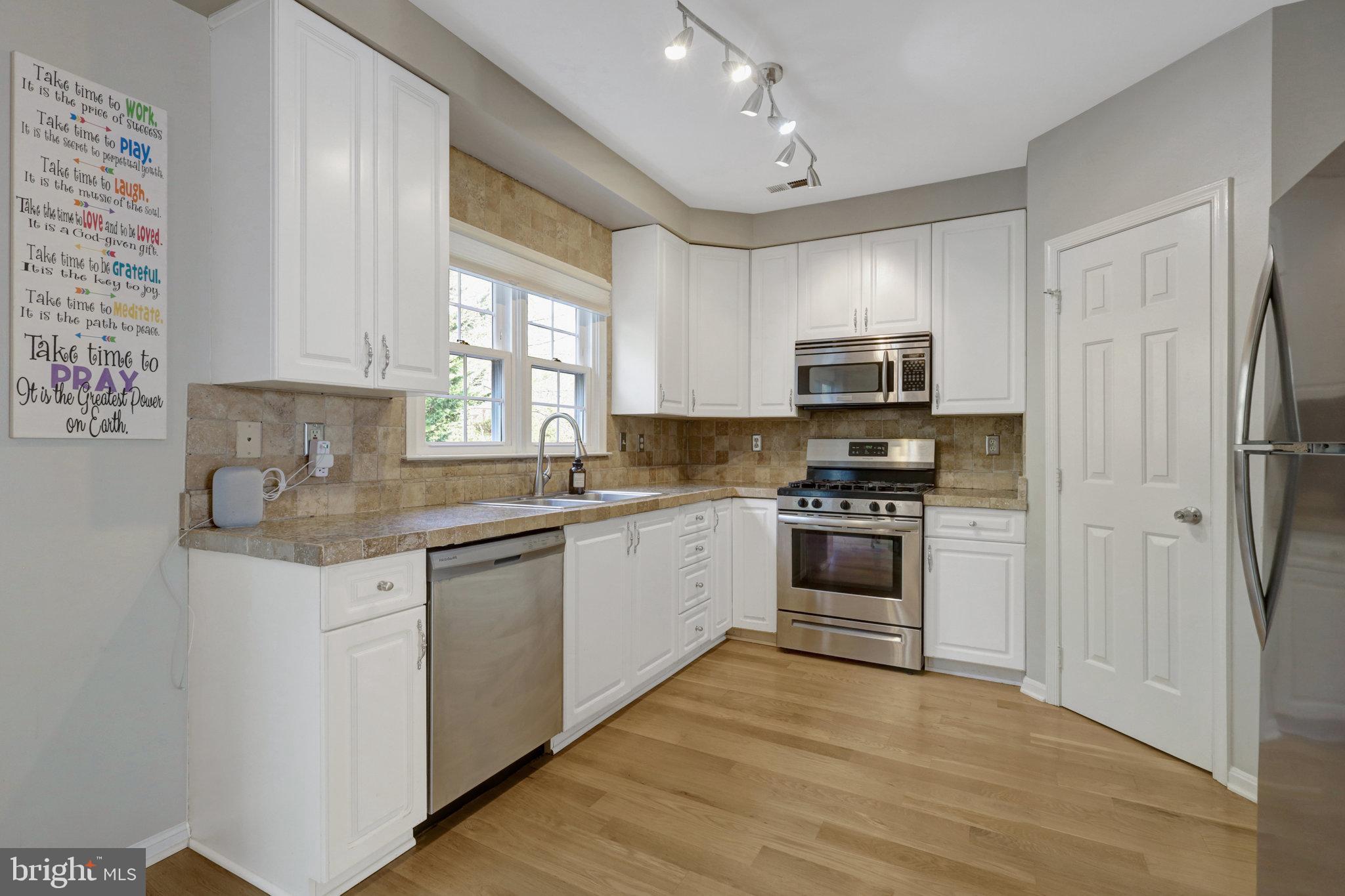 THE MEWS - Residential Lease