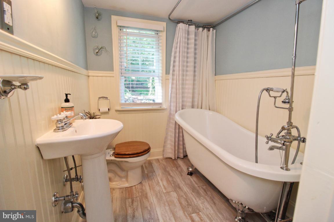 MOUNT WASHINGTON - Residential