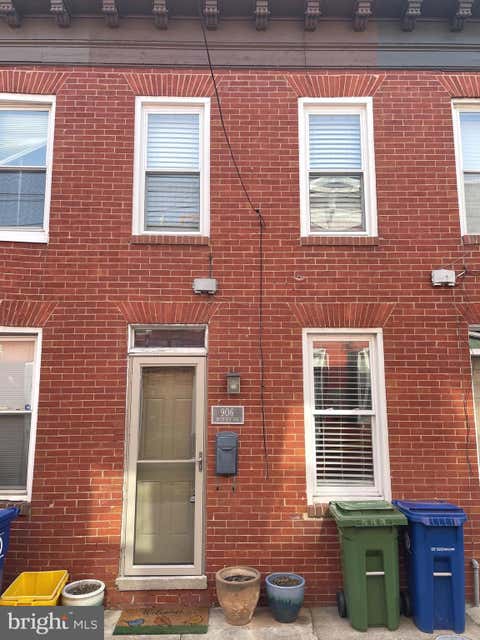 Townhouse For Sale - 906 S Belnord Avenue<br/> Baltimore City County, BALTIMORE, MD 21224