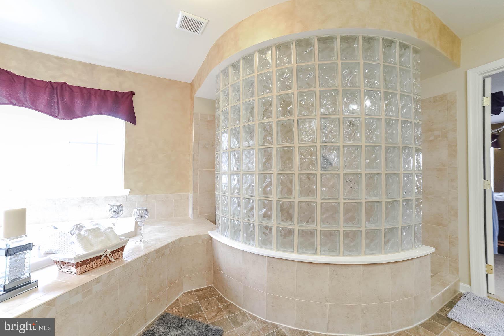 BEN OAKS - Residential