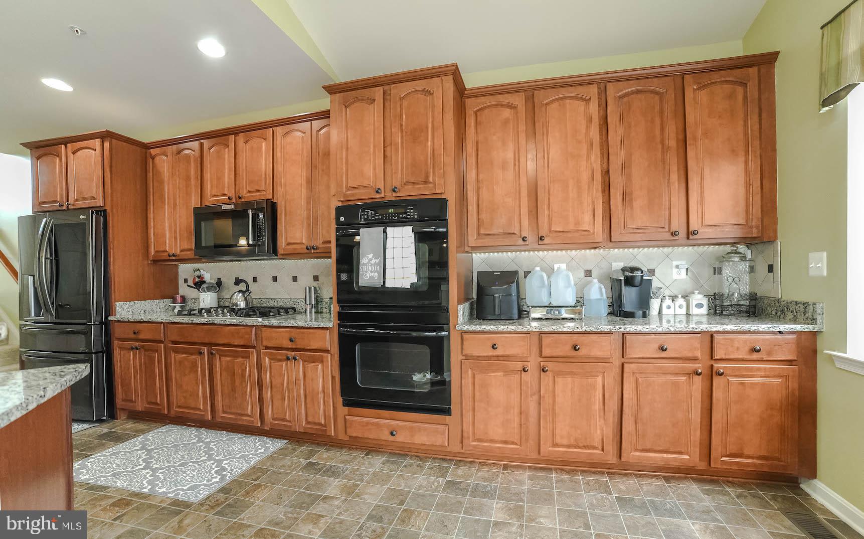 BEN OAKS - Residential