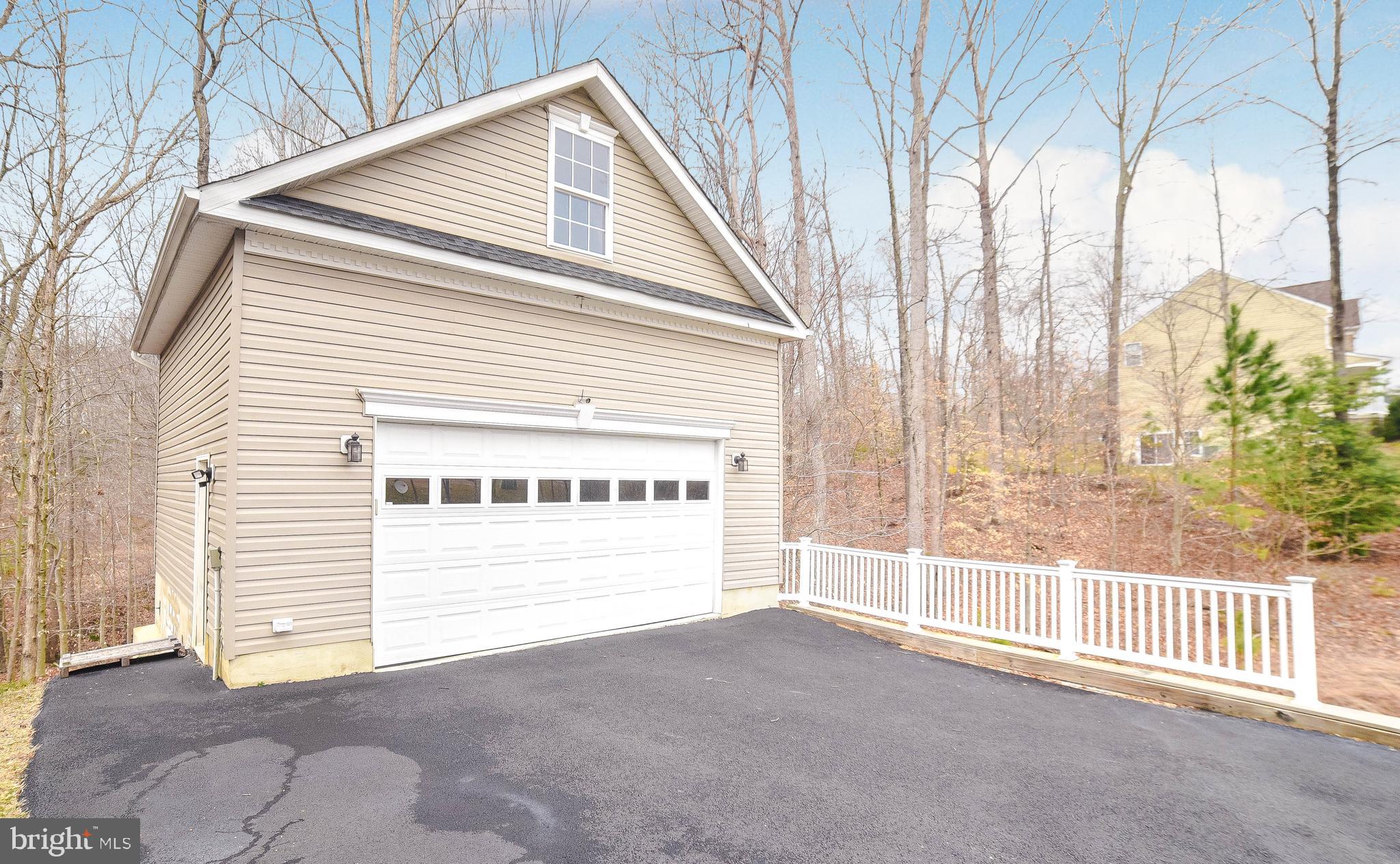 BEN OAKS - Residential