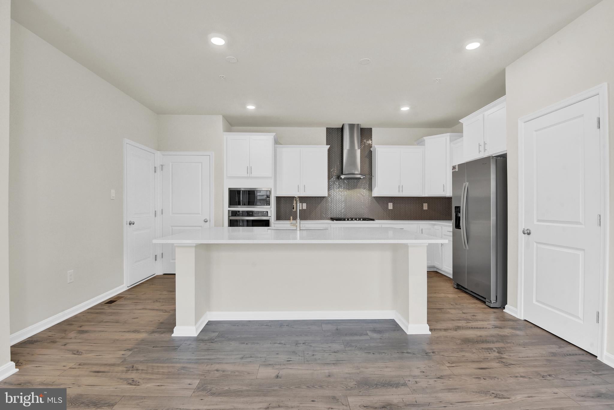 1518 RIPPLECREEK DRIVE