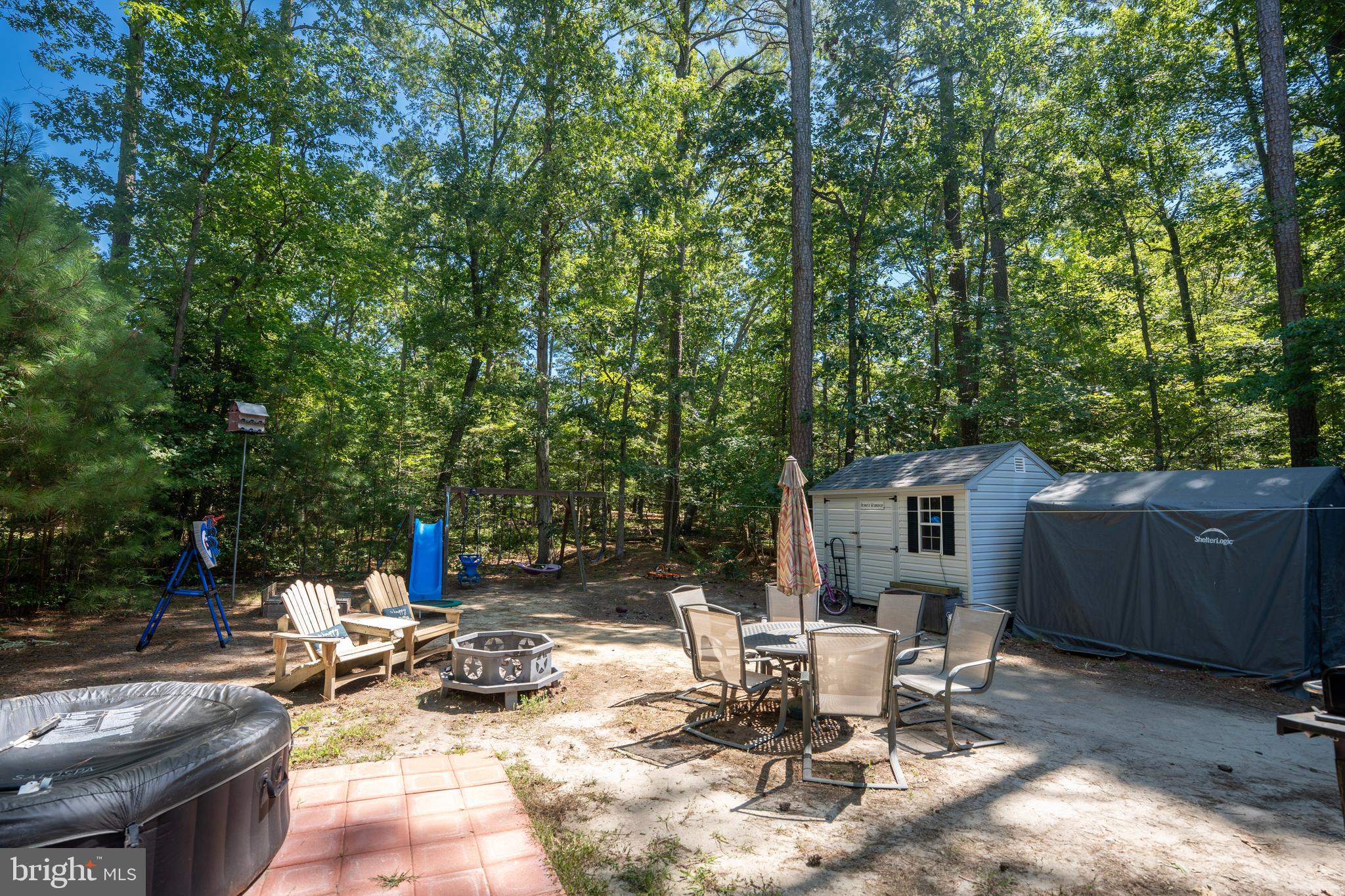 CAPTAIN'S COVE - Residential