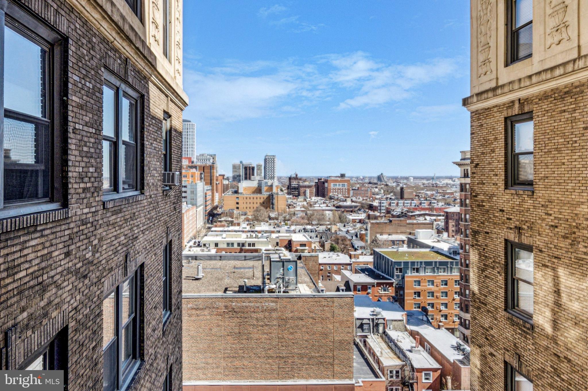 AVENUE OF THE ARTS - Residential