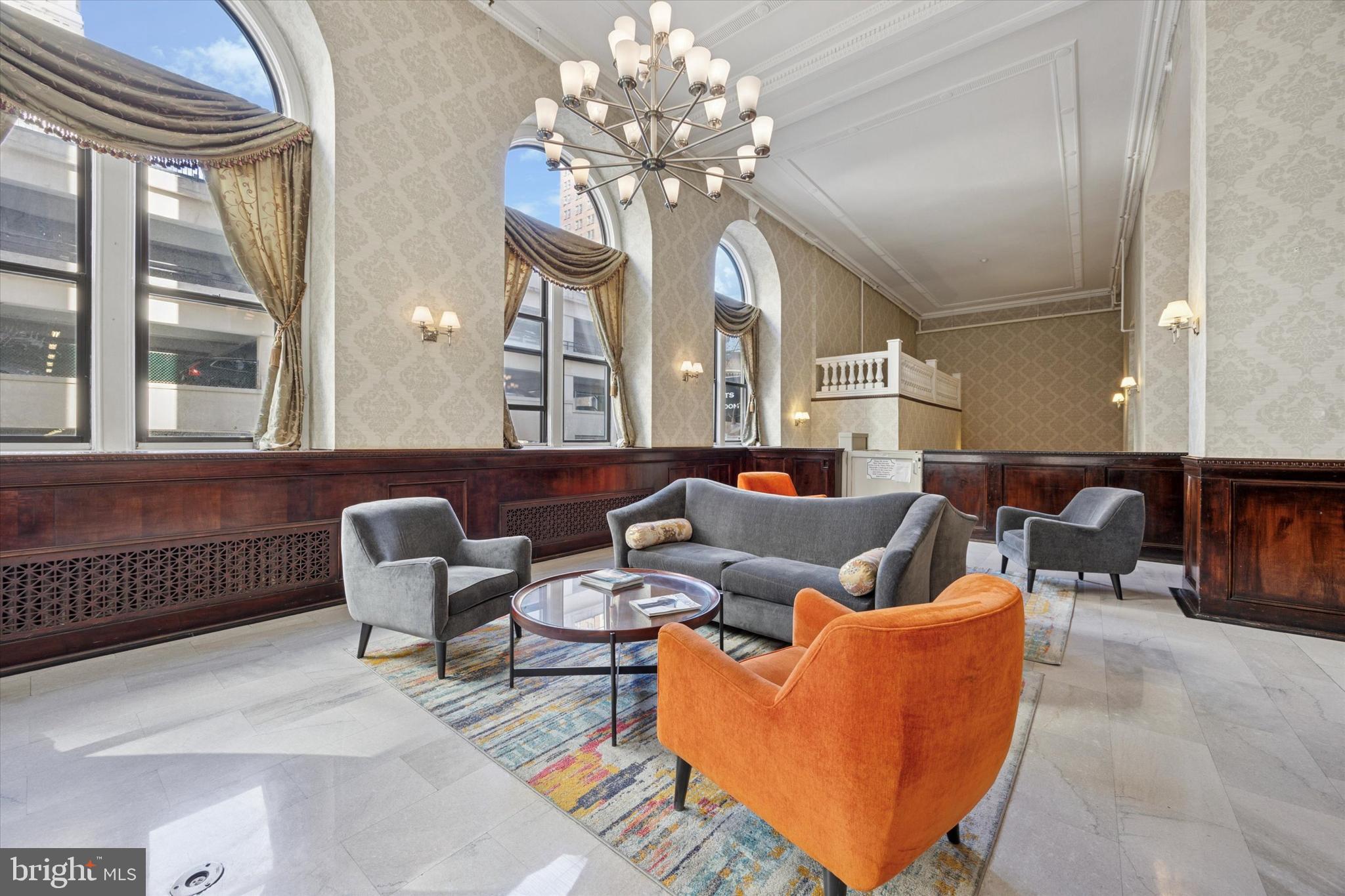 AVENUE OF THE ARTS - Residential