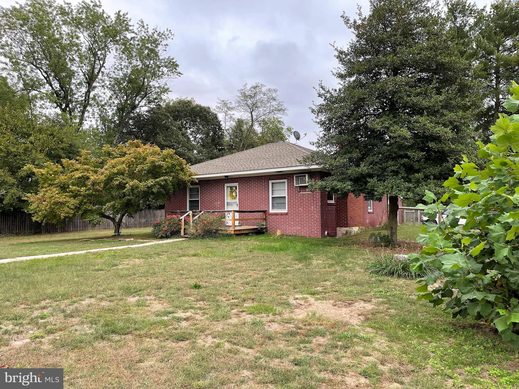 CRUMPTON - Residential