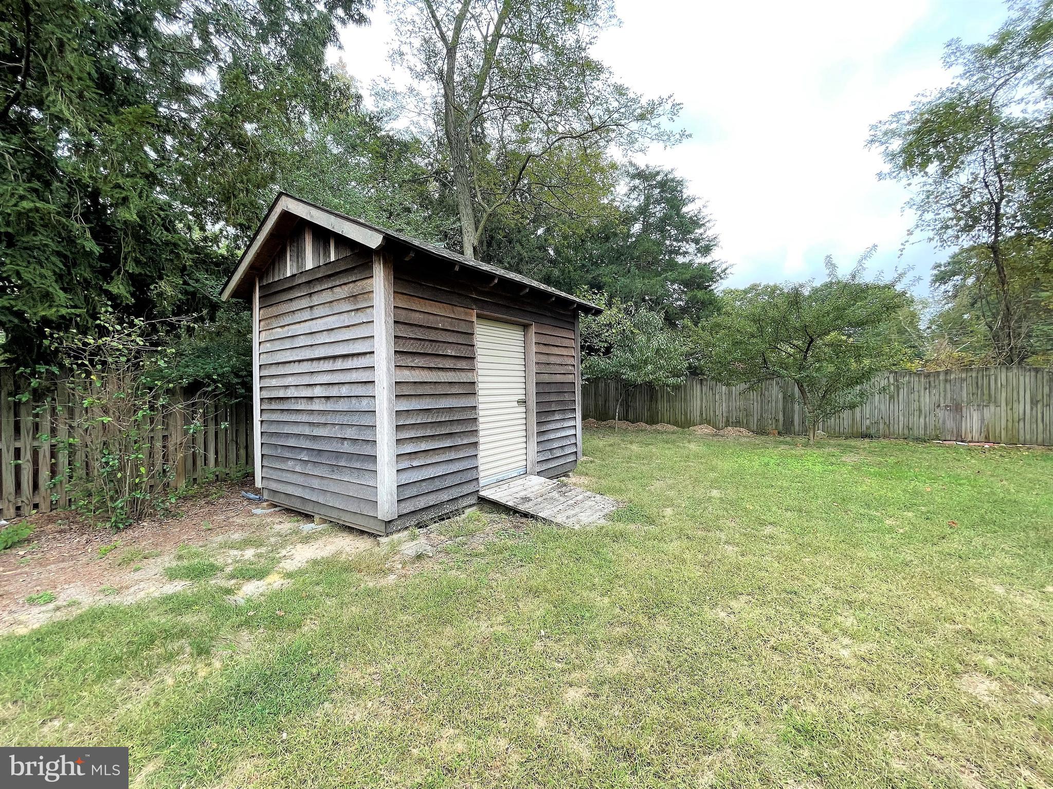 CRUMPTON - Residential