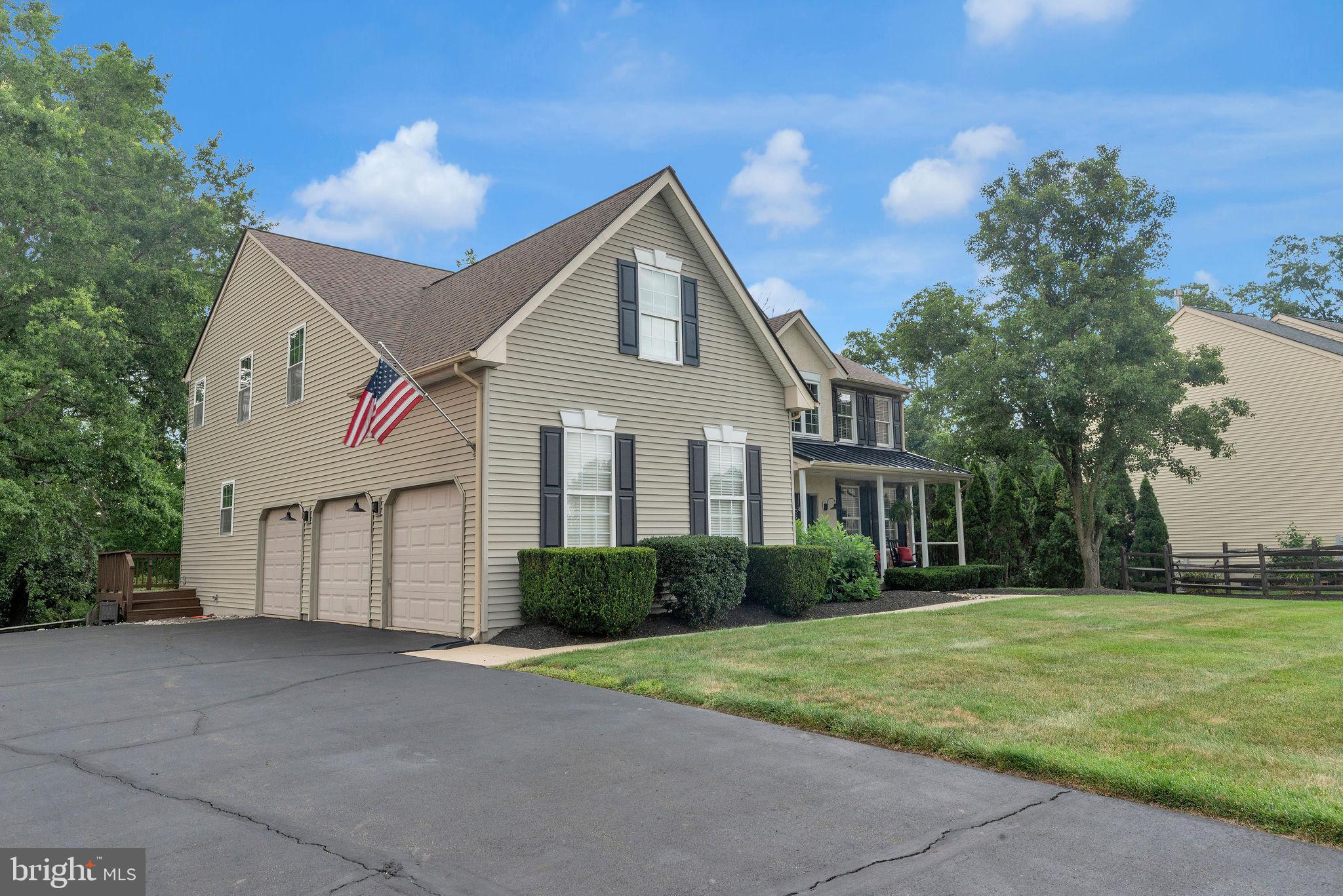941 RED COAT FARM DRIVE