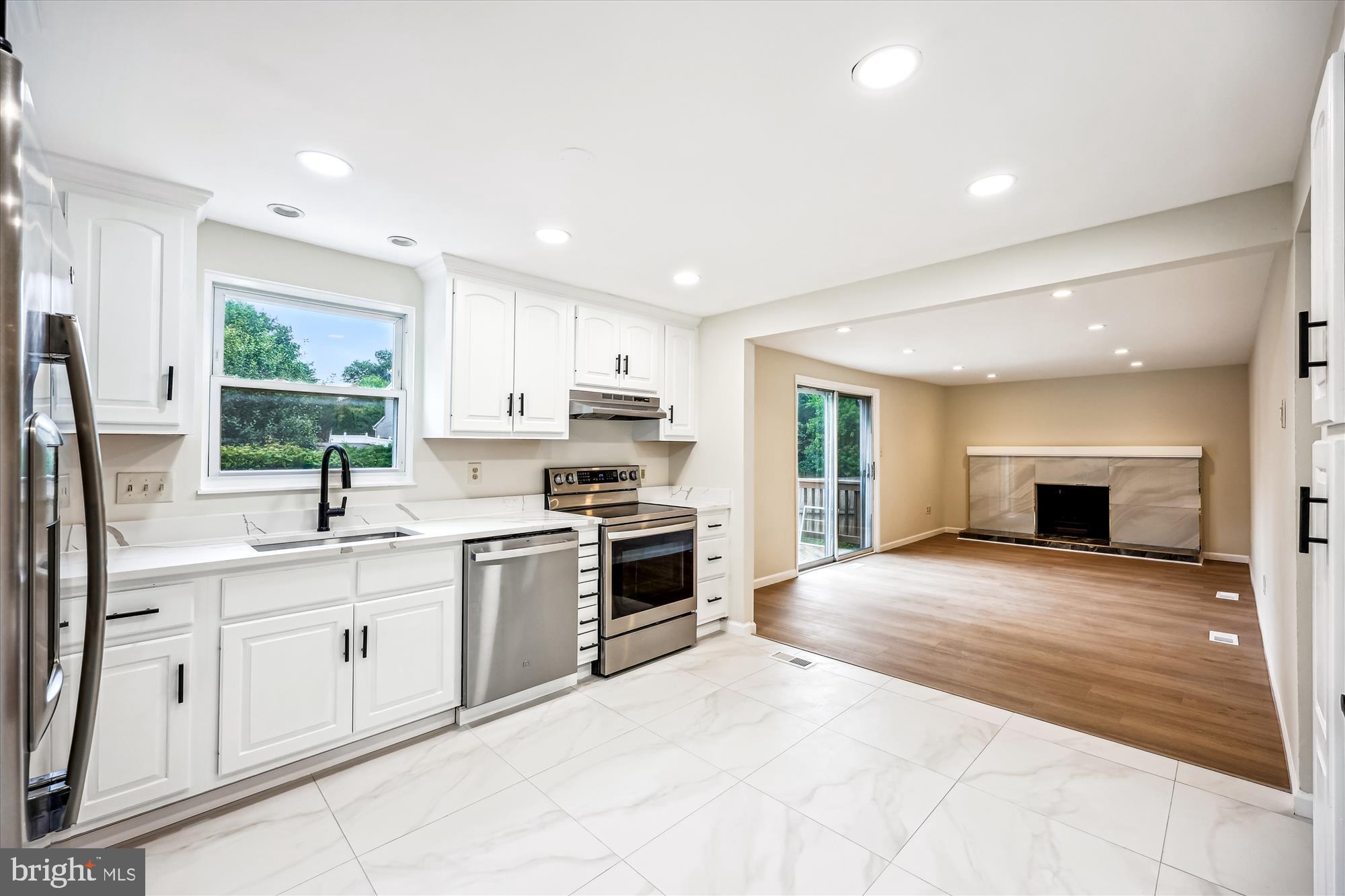 AMBER MEADOWS - Residential