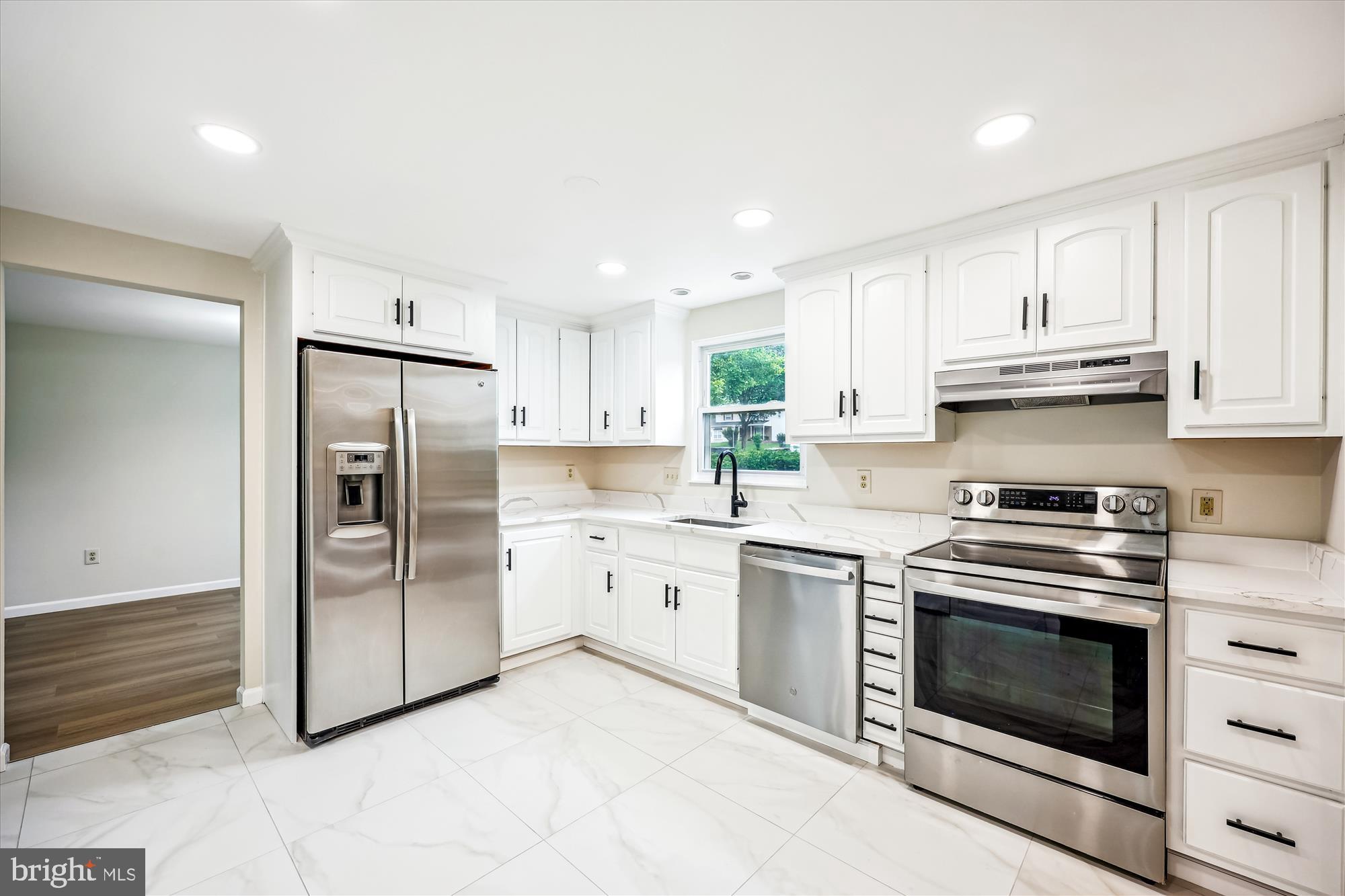 AMBER MEADOWS - Residential