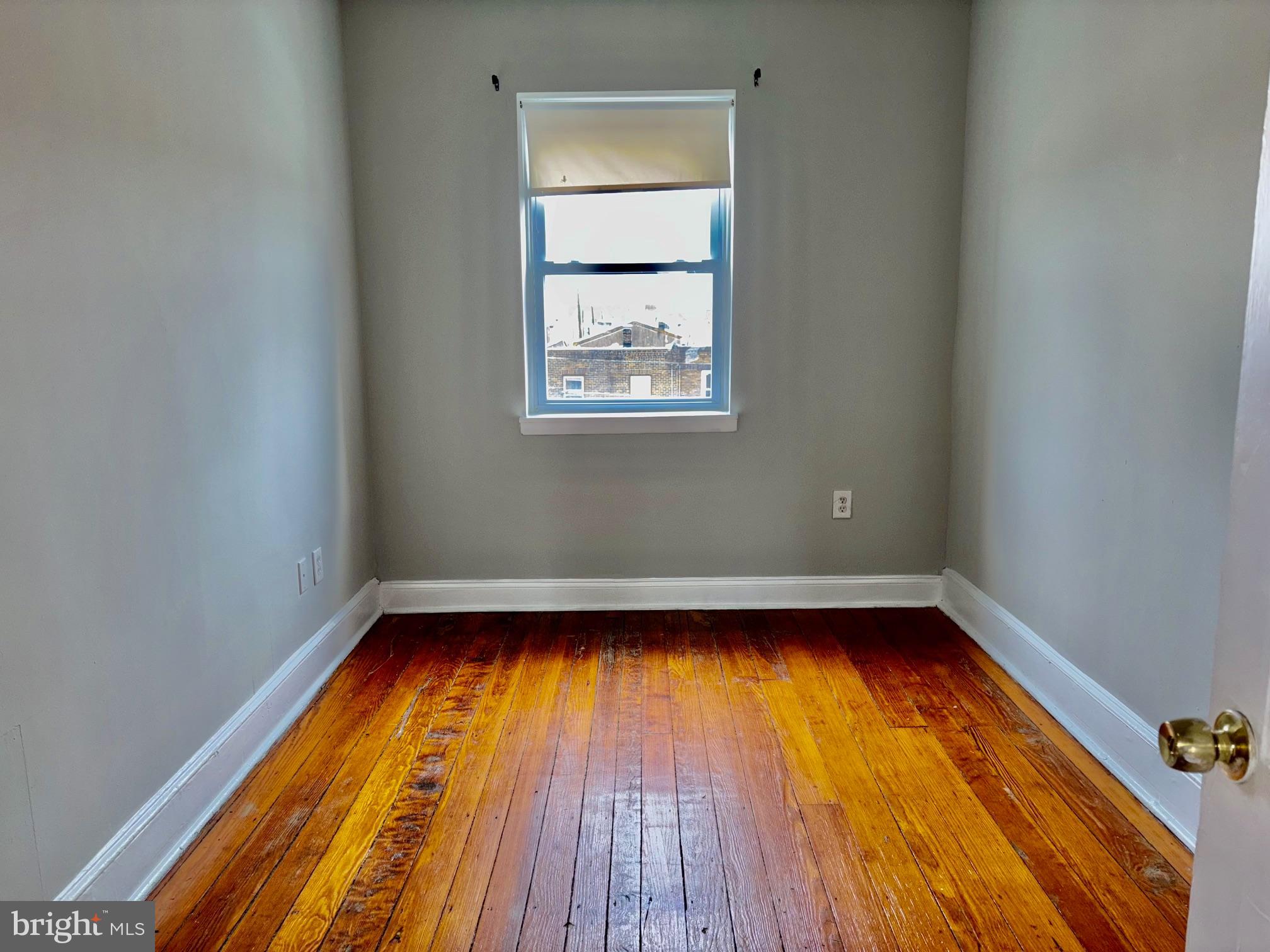 PORT RICHMOND - Residential Lease