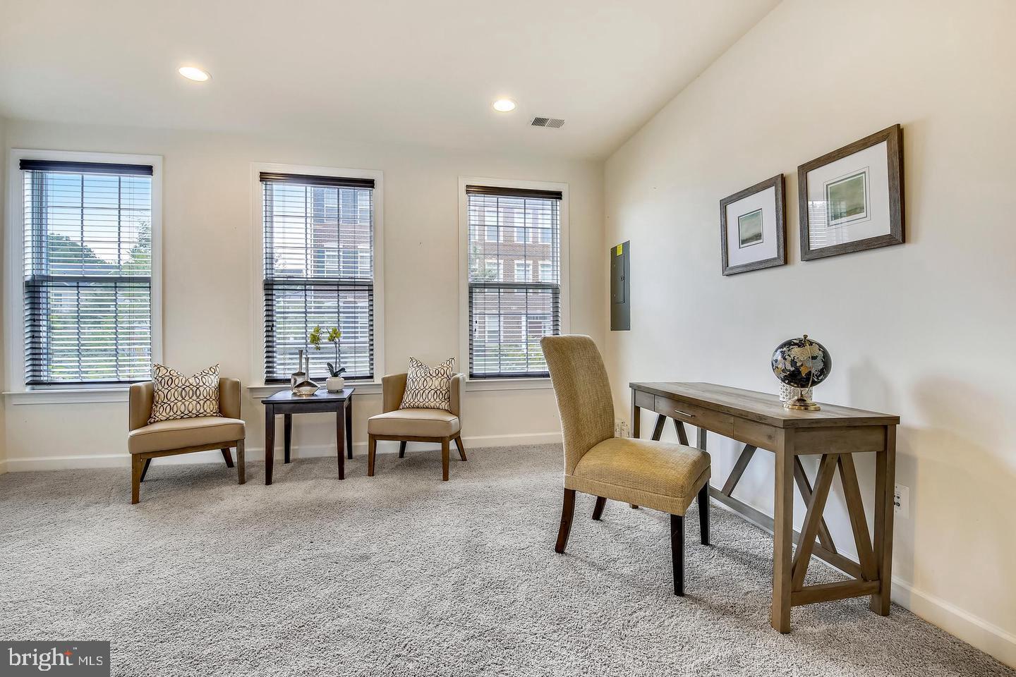 QUINCE ORCHARD PARK - Residential Lease