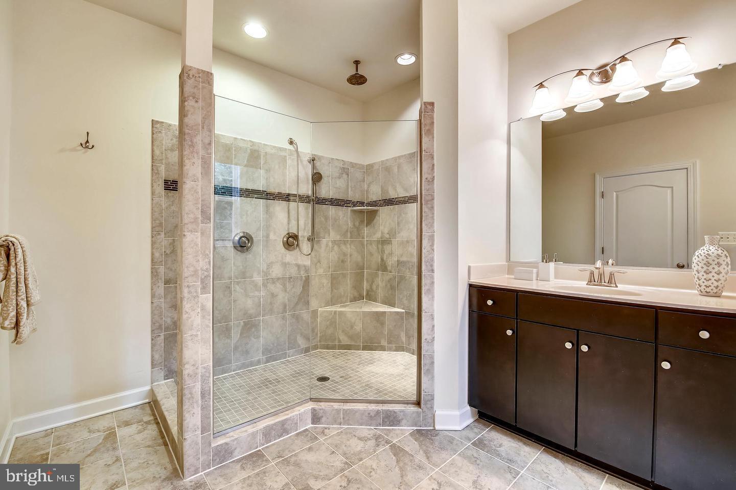 QUINCE ORCHARD PARK - Residential Lease