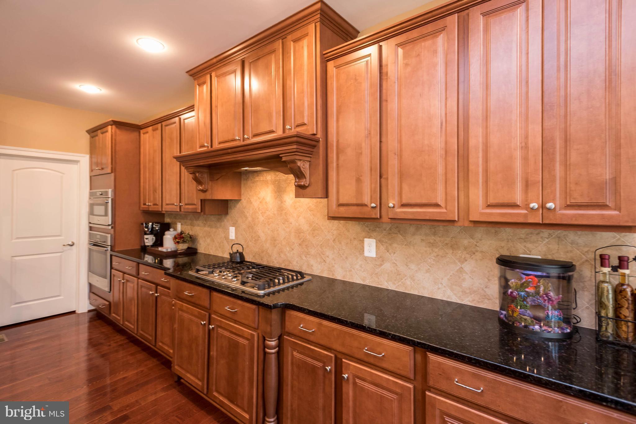 AUTUMN RIVER - Residential