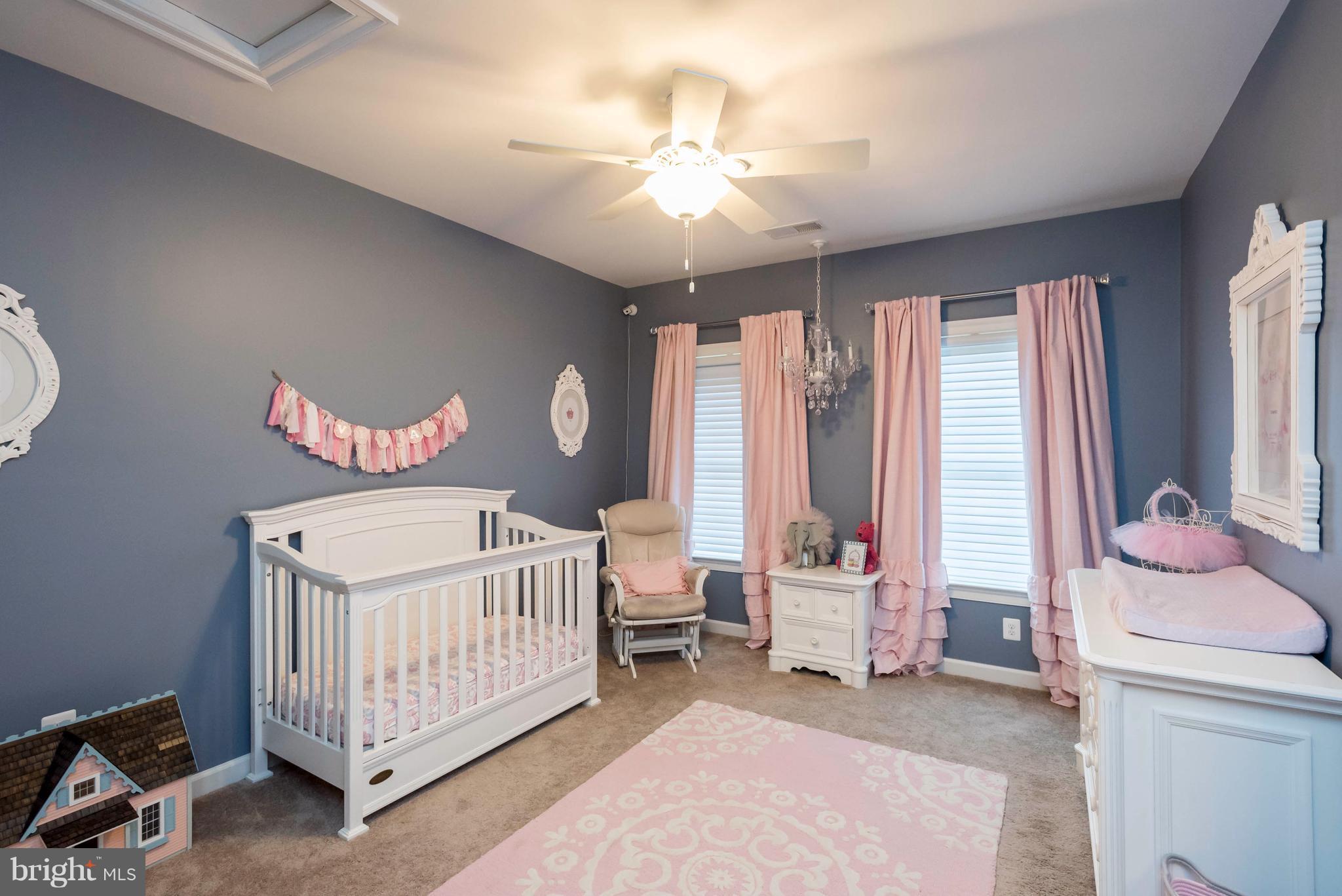 AUTUMN RIVER - Residential