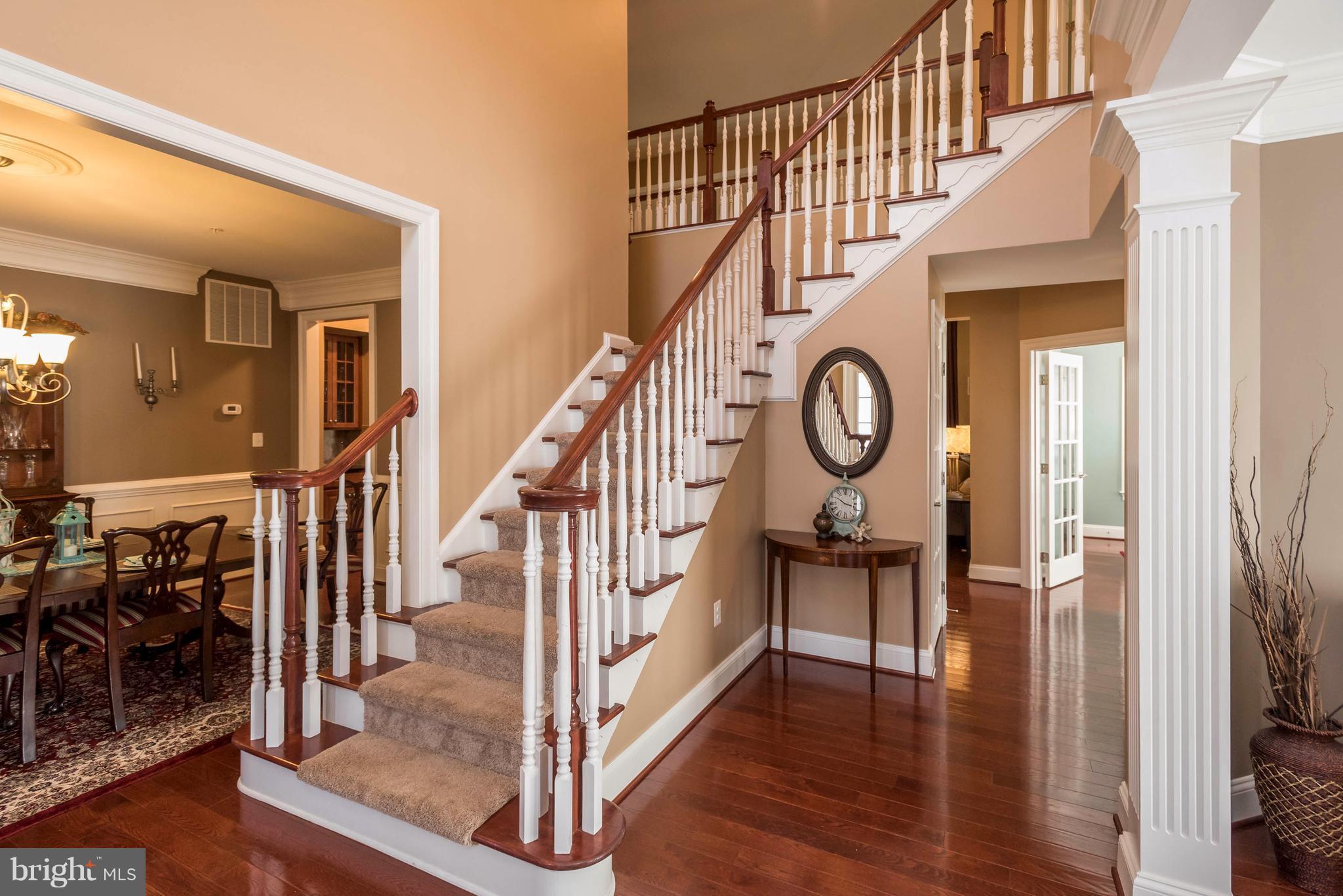 AUTUMN RIVER - Residential