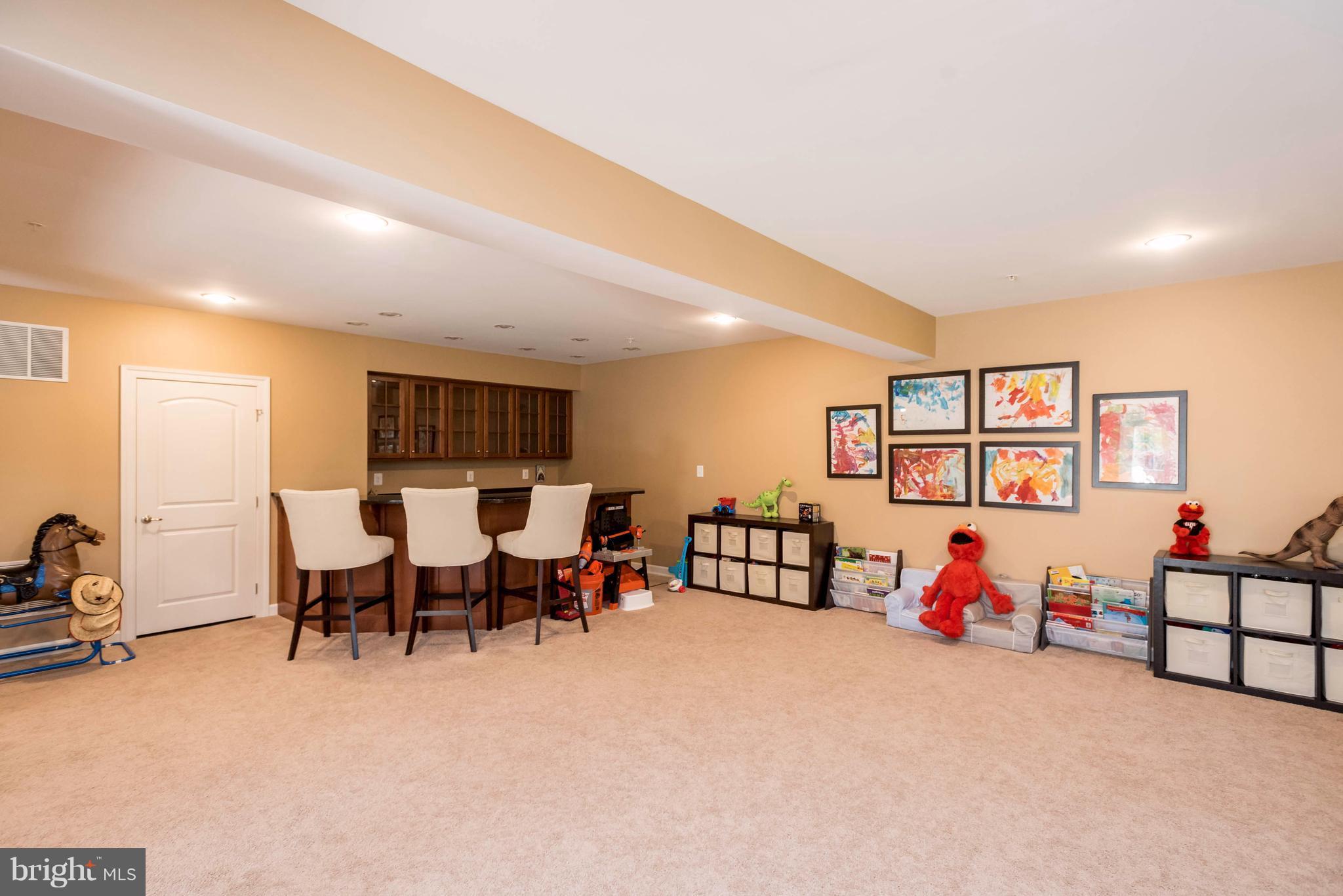 AUTUMN RIVER - Residential