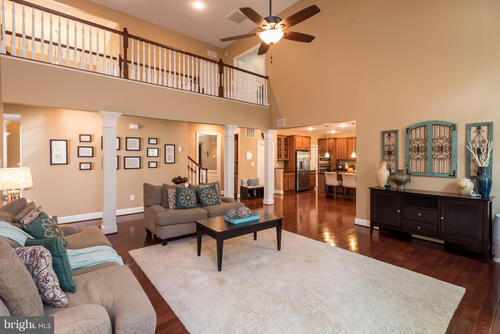 AUTUMN RIVER - Residential