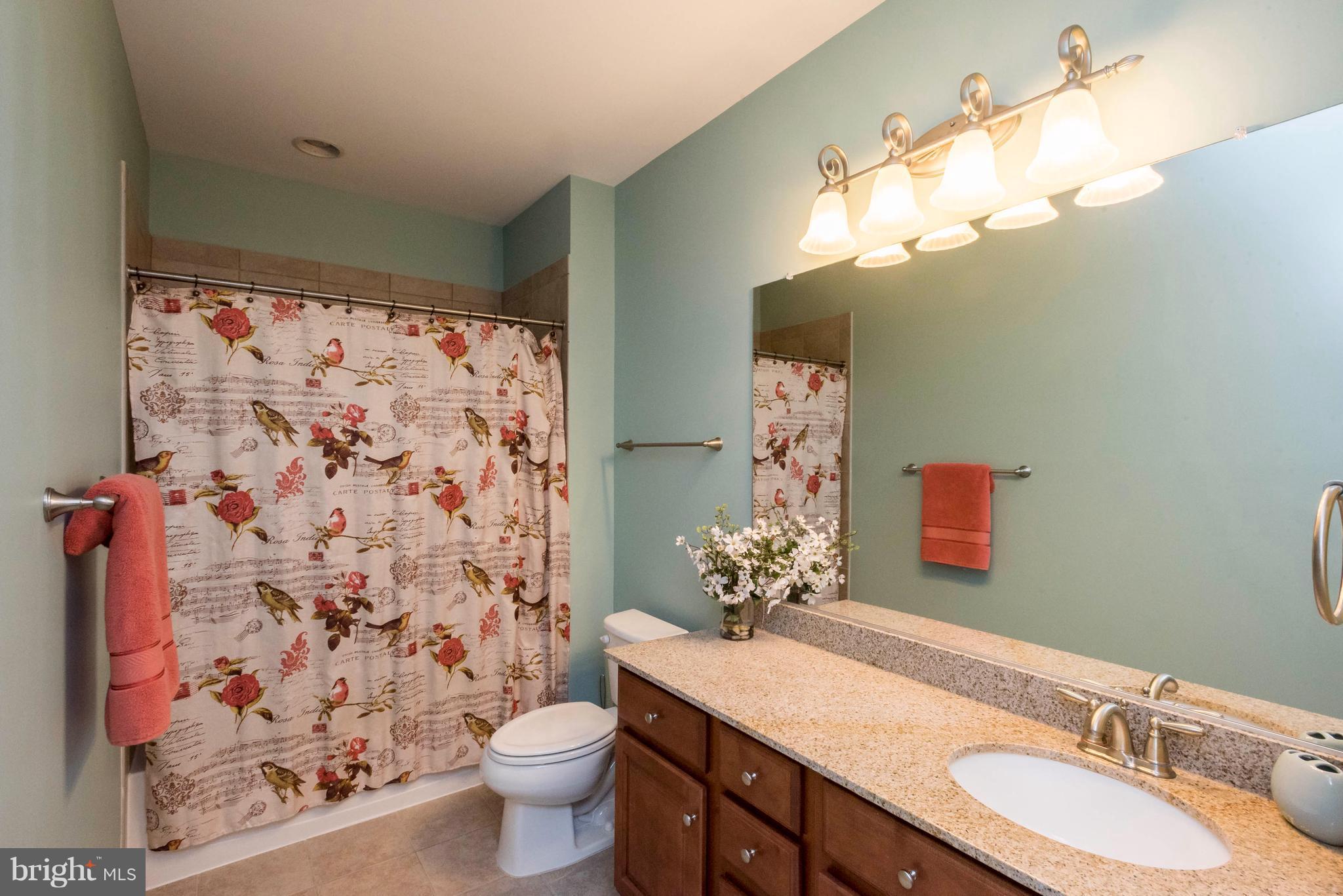 AUTUMN RIVER - Residential