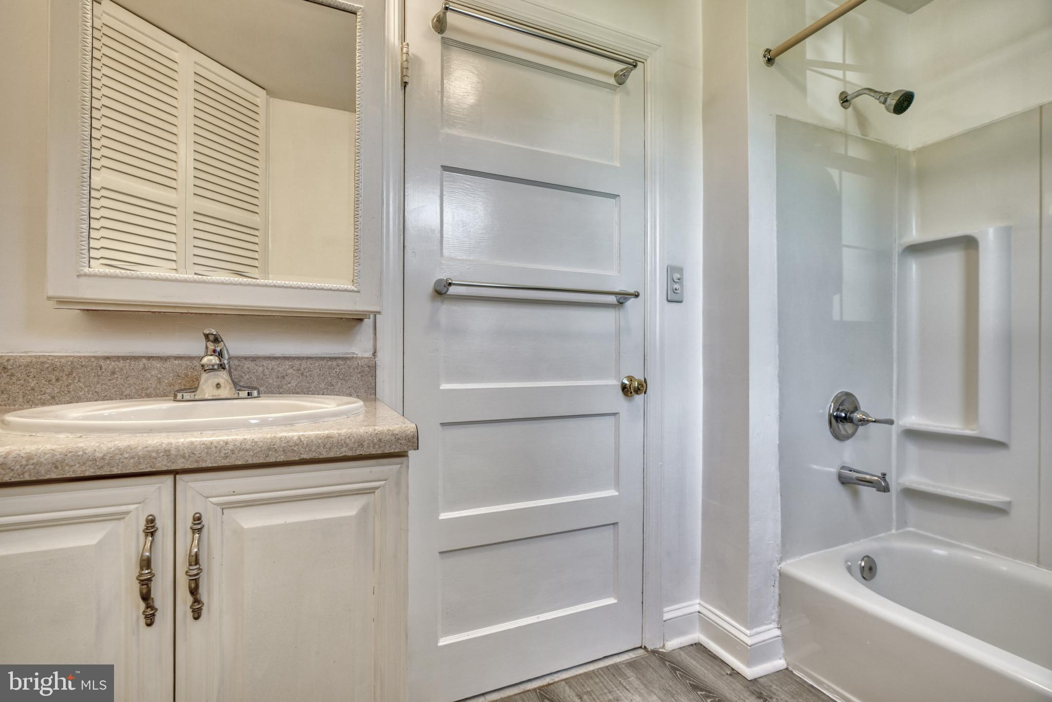 KINGSVILLE - Residential