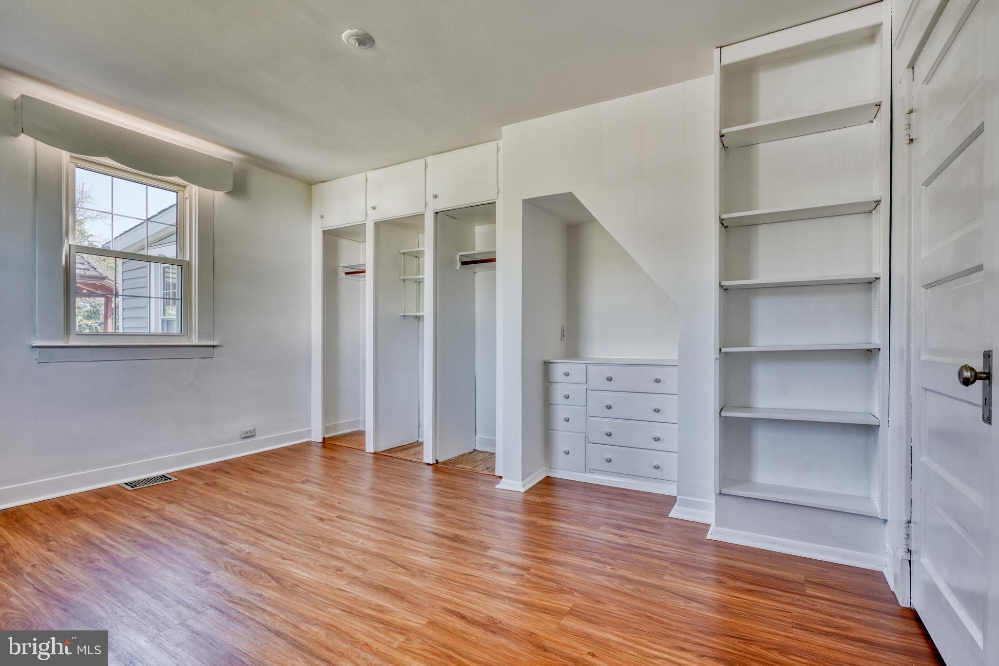 KINGSVILLE - Residential