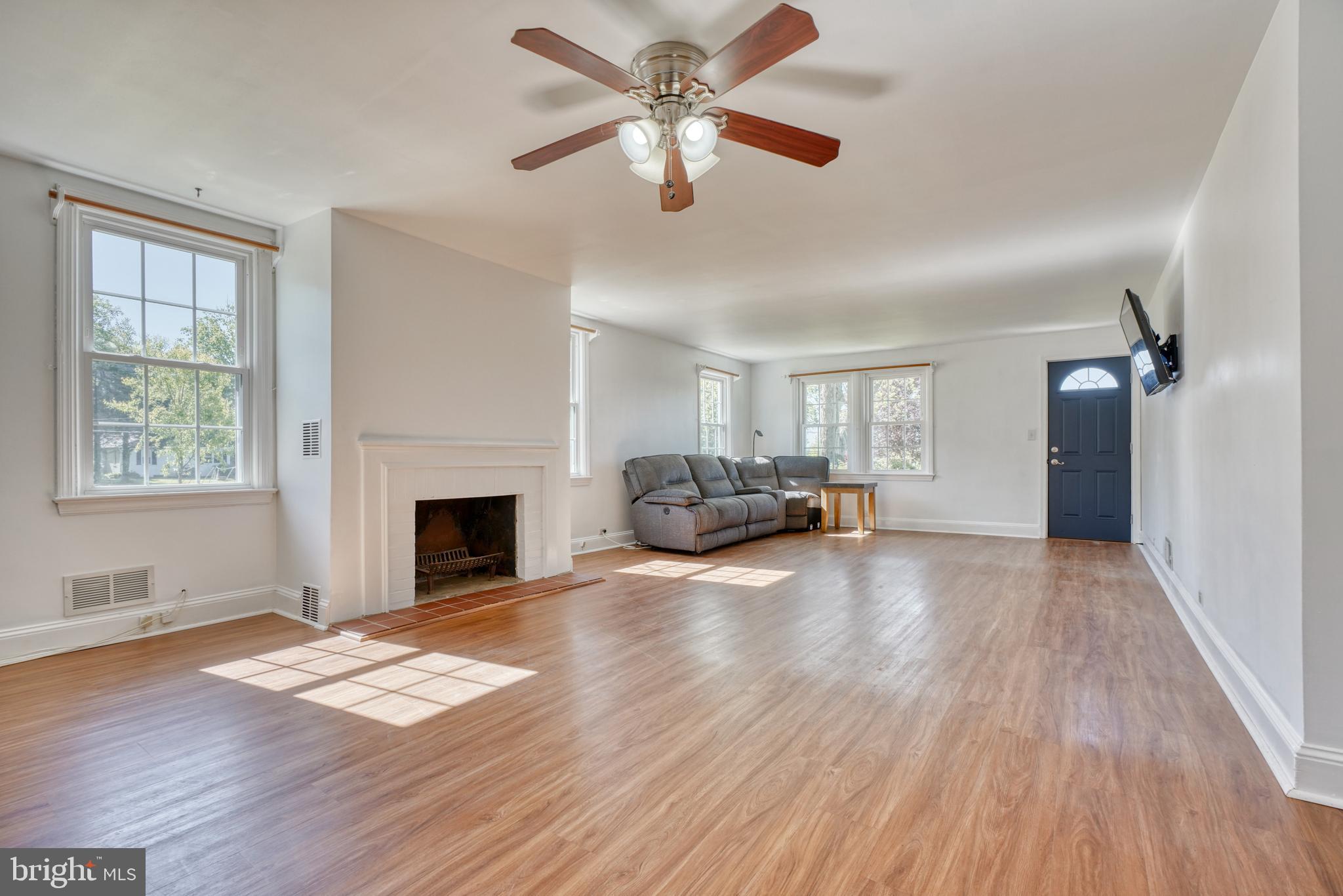 KINGSVILLE - Residential