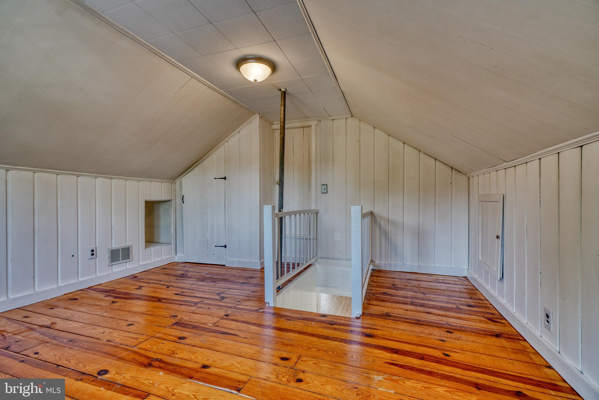 KINGSVILLE - Residential