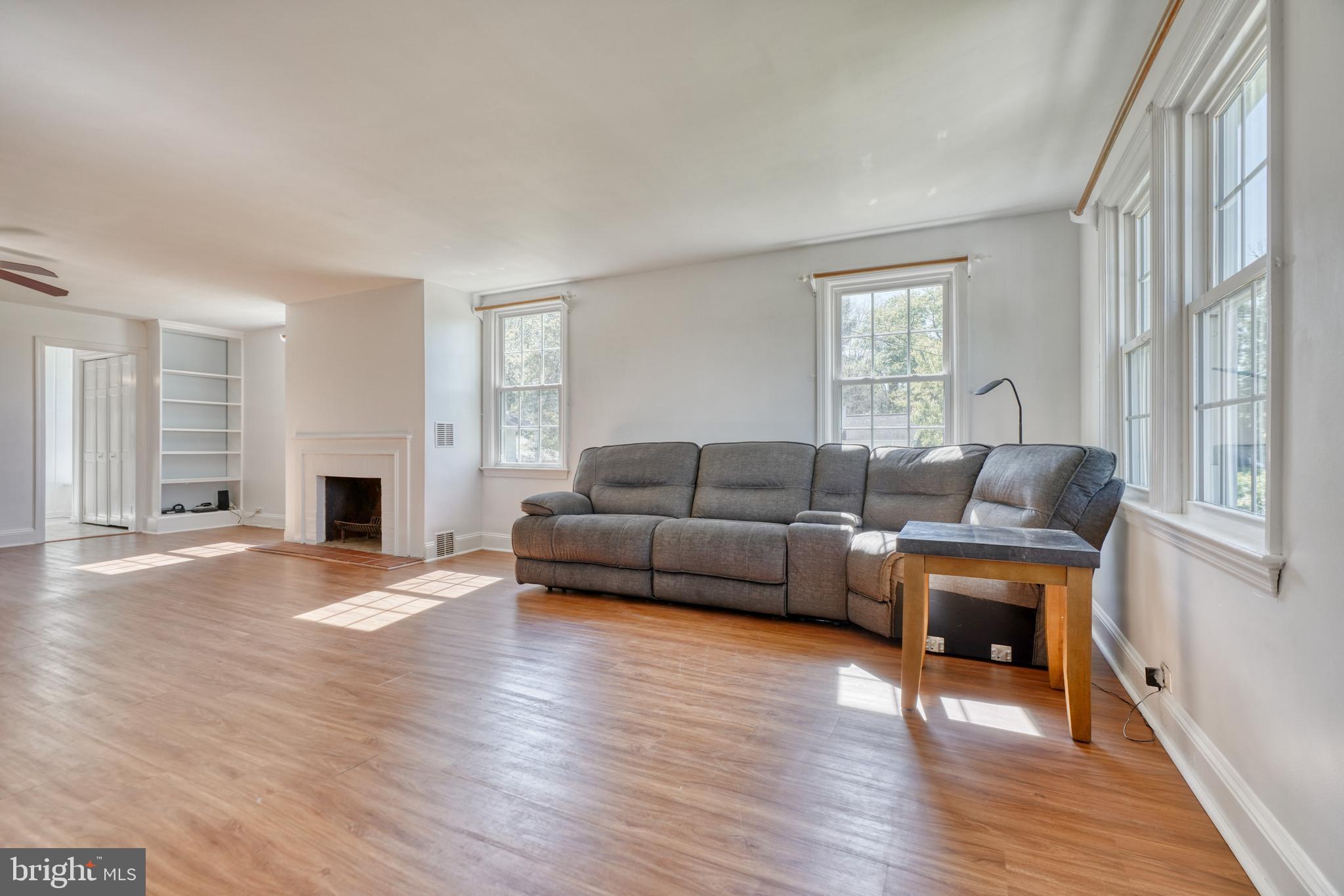 KINGSVILLE - Residential