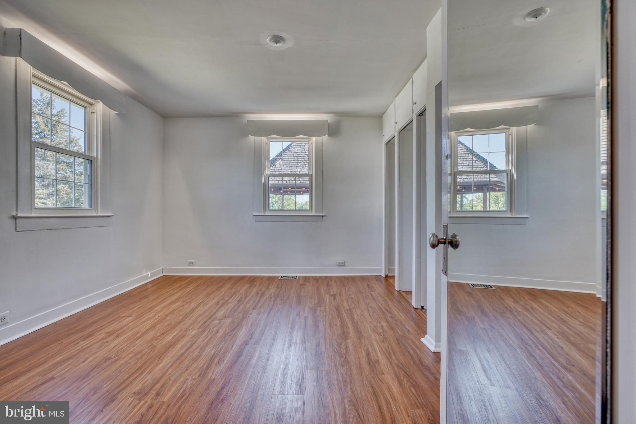 KINGSVILLE - Residential