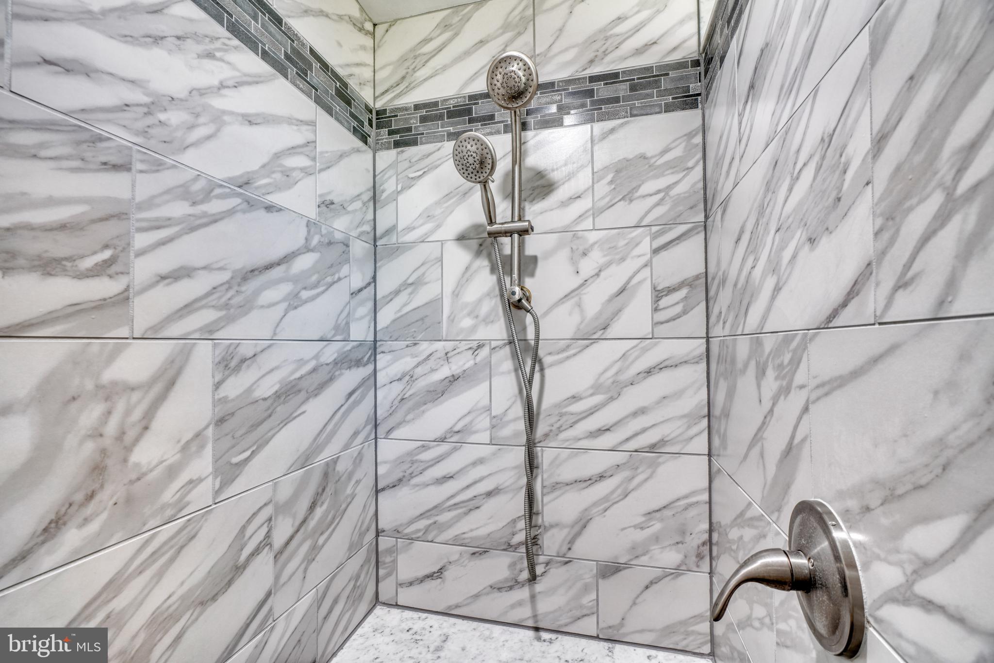 KINGSVILLE - Residential