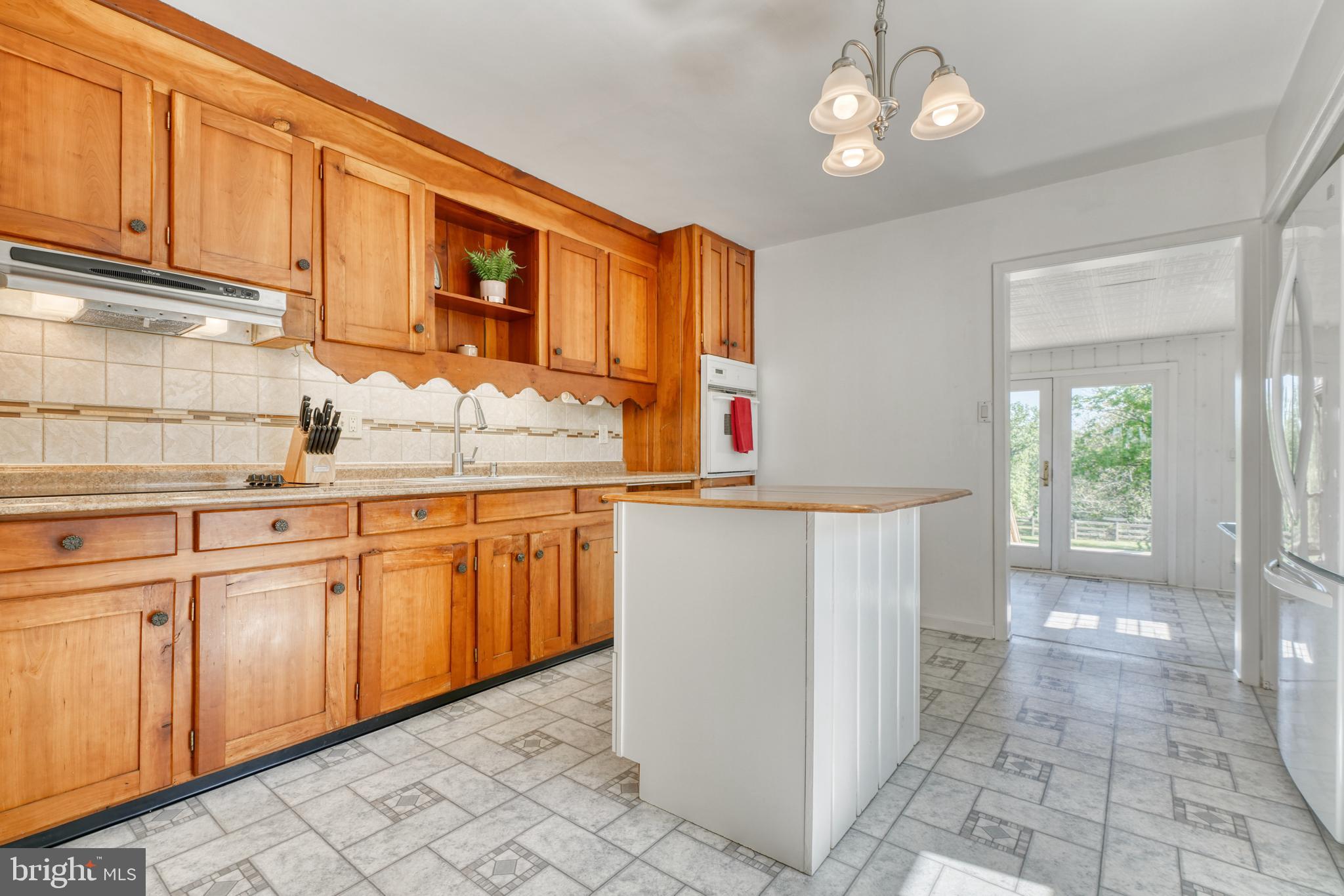 KINGSVILLE - Residential